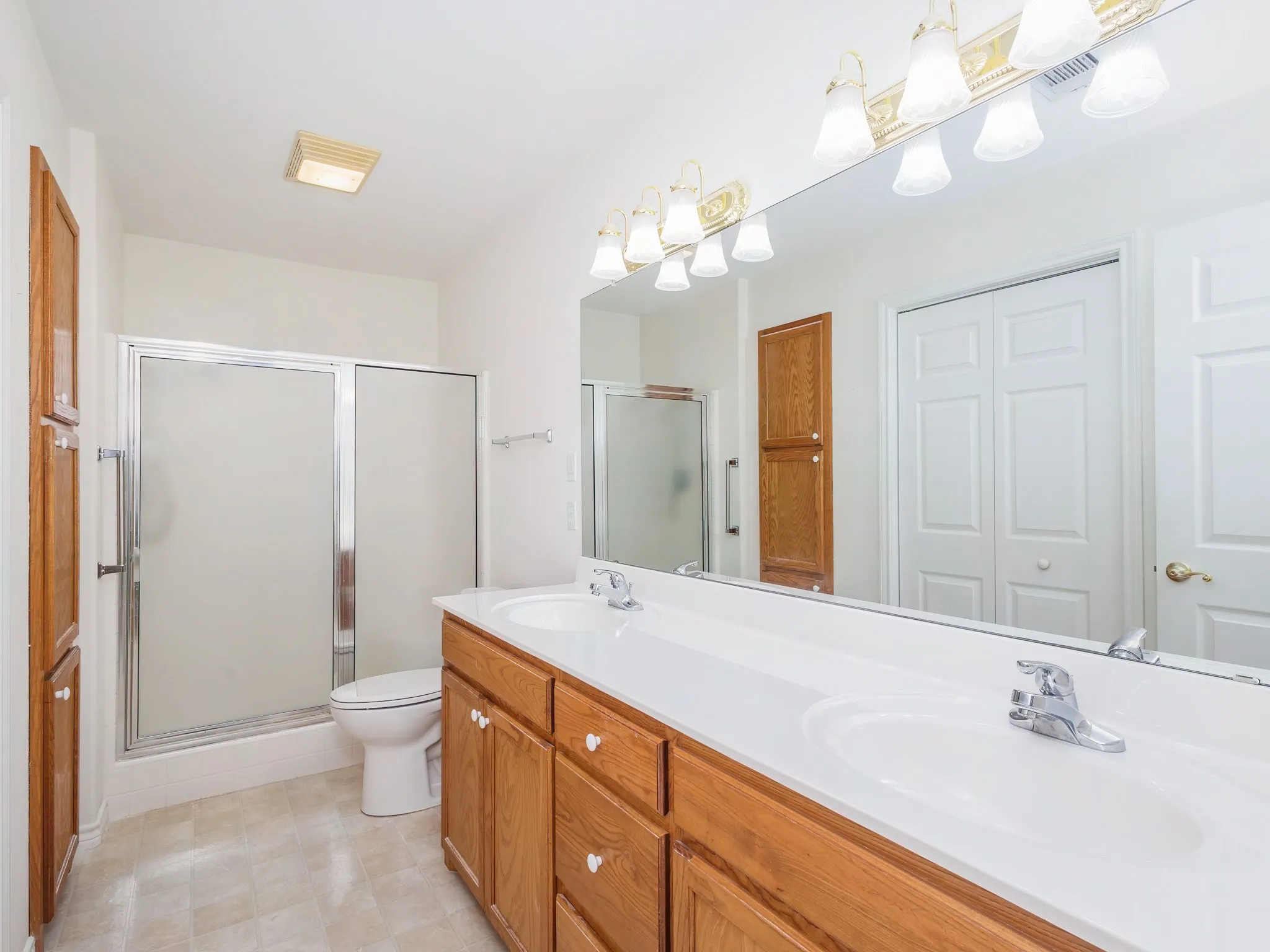 Single Family Residence For Sale in Brown County , 215 Wills Way, Early, Texas 76802, 2 Bedroom, 2 Bathroom, 1 Garage spaces, 1,358 Sqft, built in 2003, mls#21328478, Real Estate Agent in Early, Homes For Sale in Brown county, Homes For Sale in Early, Realtor in Early Texas, Real Estate Brokerage Independent Realty Texas, Luminita Cordes Realtor