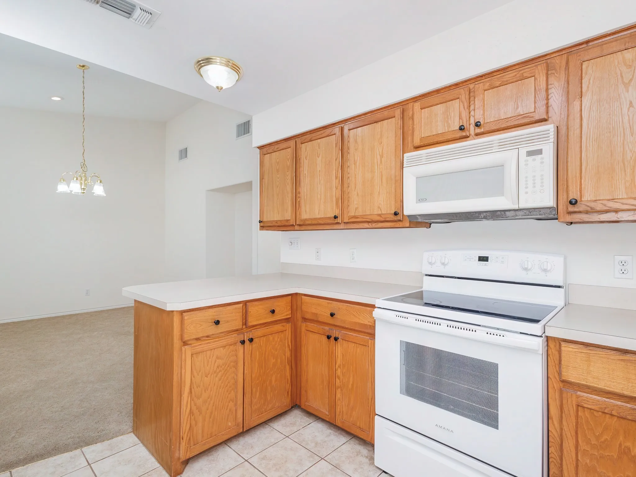 Single Family Residence For Sale in Brown County , 215 Wills Way, Early, Texas 76802, 2 Bedroom, 2 Bathroom, 1 Garage spaces, 1,358 Sqft, built in 2003, mls#21328478, Real Estate Agent in Early, Homes For Sale in Brown county, Homes For Sale in Early, Realtor in Early Texas, Real Estate Brokerage Independent Realty Texas, Luminita Cordes Realtor