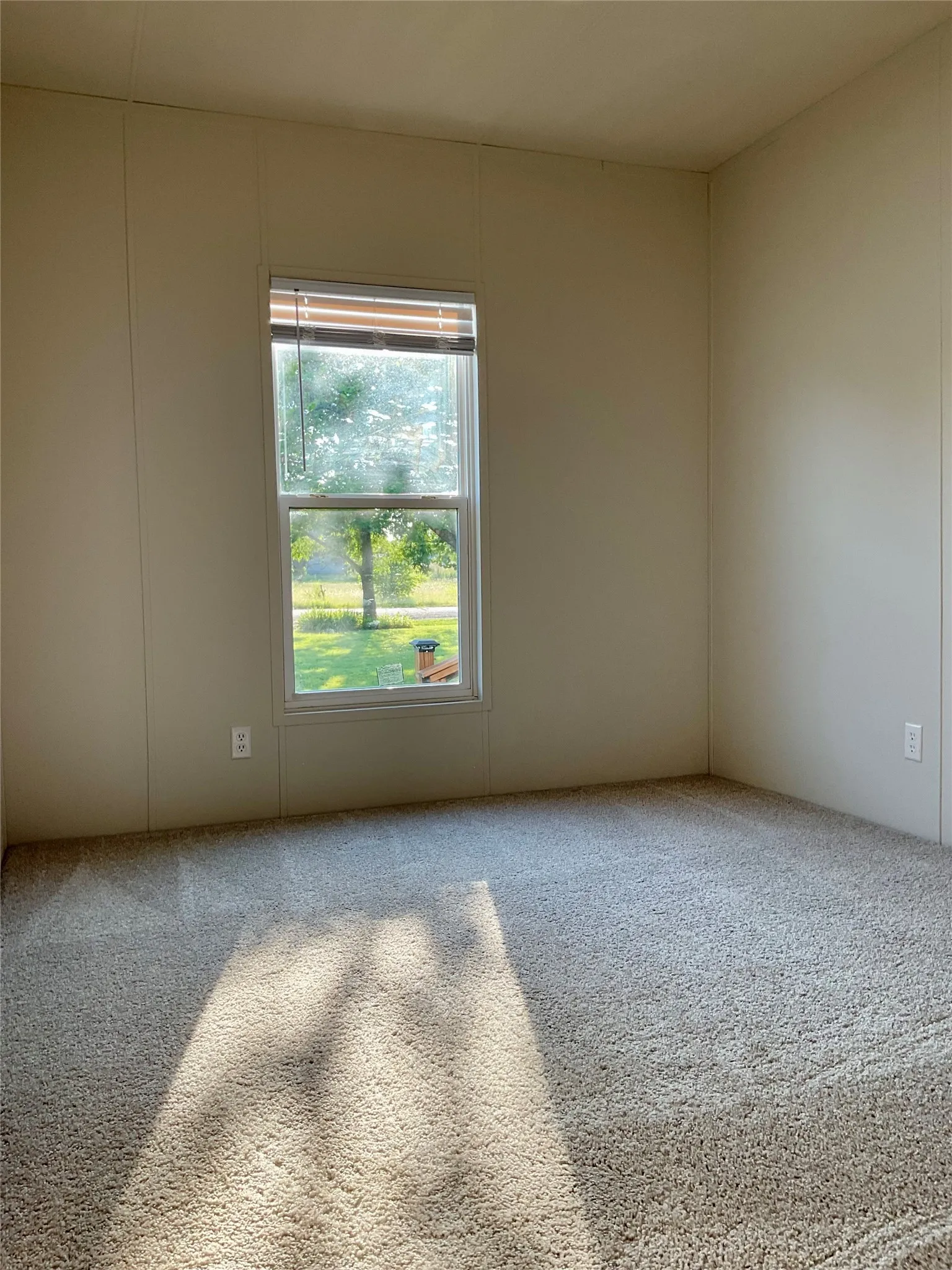 Manufactured Home For Sale in Grayson County , 118 Willow Ridge Circle, Southmayd, Texas 75092, 3 Bedroom, 2 Bathroom, Garage spaces, 1,216 Sqft, built in 2014, mls#21325787, Real Estate Agent in Southmayd, Homes For Sale in Grayson county, Homes For Sale in Southmayd, Realtor in Southmayd Texas, Real Estate Brokerage Independent Realty Texas, Luminita Cordes Realtor