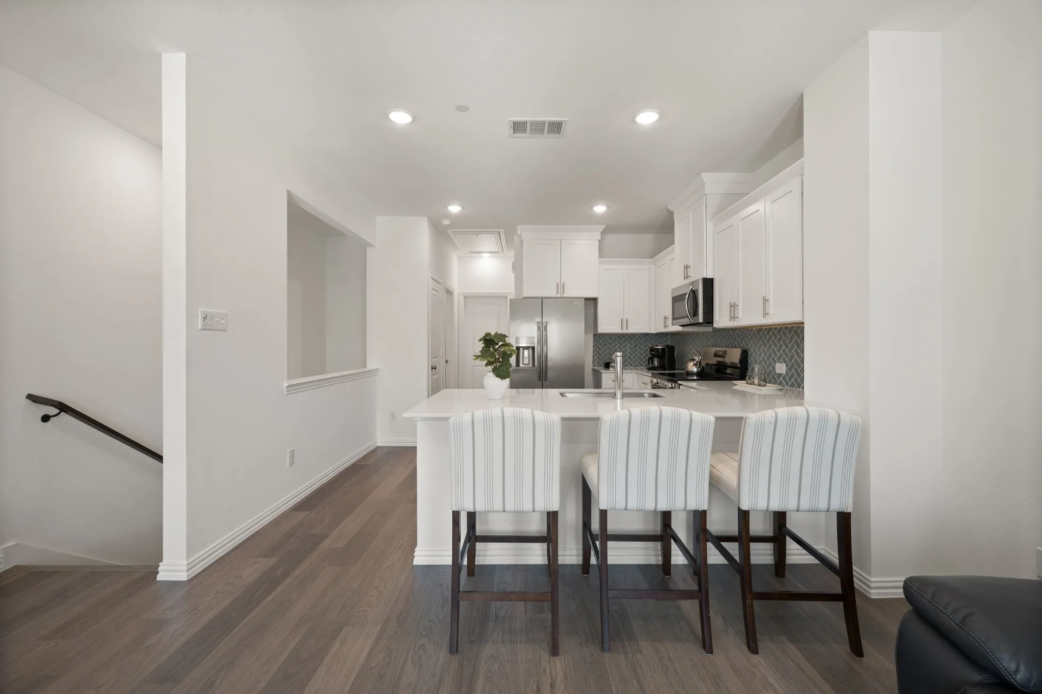 Townhouse For Rent in Tarrant County , 5243 Legacy Street, Haltom City, Texas 76117, 2 Bedroom, 2 Bathroom, 1 Garage spaces, 1,084 Sqft, built in 2024, mls#21328494, Real Estate Agent in Haltom City, Homes For Rent in Tarrant county, Homes For Rent in Haltom City, Realtor in Haltom City Texas, Real Estate Brokerage Independent Realty Texas, Luminita Cordes Realtor