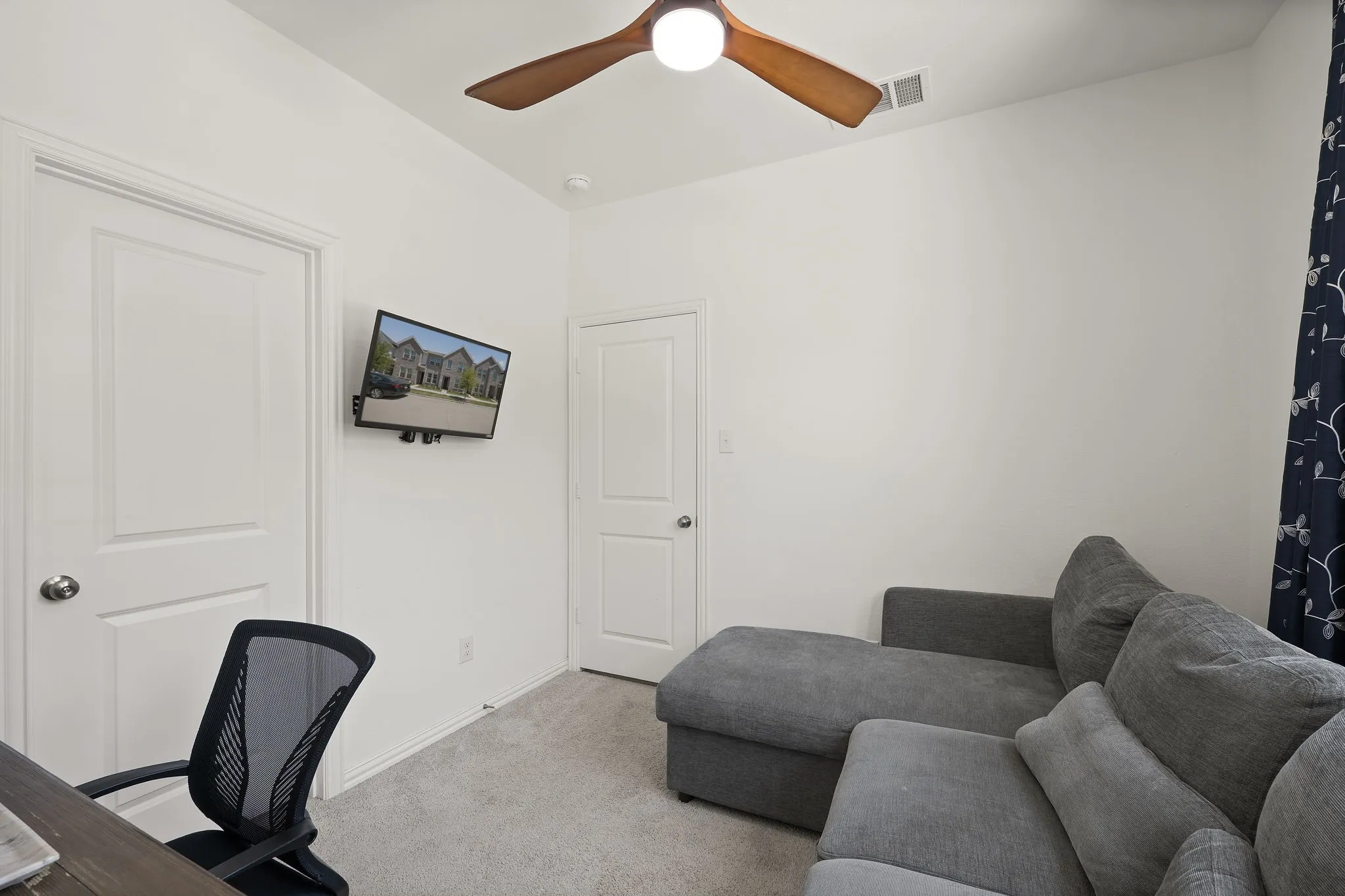 Townhouse For Rent in Tarrant County , 5243 Legacy Street, Haltom City, Texas 76117, 2 Bedroom, 2 Bathroom, 1 Garage spaces, 1,084 Sqft, built in 2024, mls#21328494, Real Estate Agent in Haltom City, Homes For Rent in Tarrant county, Homes For Rent in Haltom City, Realtor in Haltom City Texas, Real Estate Brokerage Independent Realty Texas, Luminita Cordes Realtor