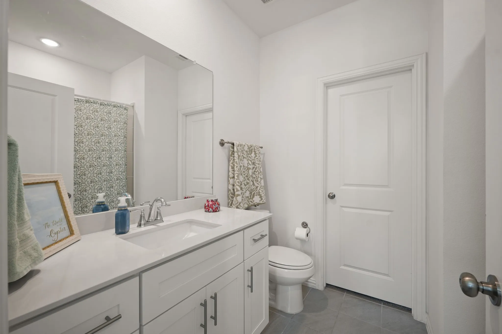 Townhouse For Rent in Tarrant County , 5243 Legacy Street, Haltom City, Texas 76117, 2 Bedroom, 2 Bathroom, 1 Garage spaces, 1,084 Sqft, built in 2024, mls#21328494, Real Estate Agent in Haltom City, Homes For Rent in Tarrant county, Homes For Rent in Haltom City, Realtor in Haltom City Texas, Real Estate Brokerage Independent Realty Texas, Luminita Cordes Realtor