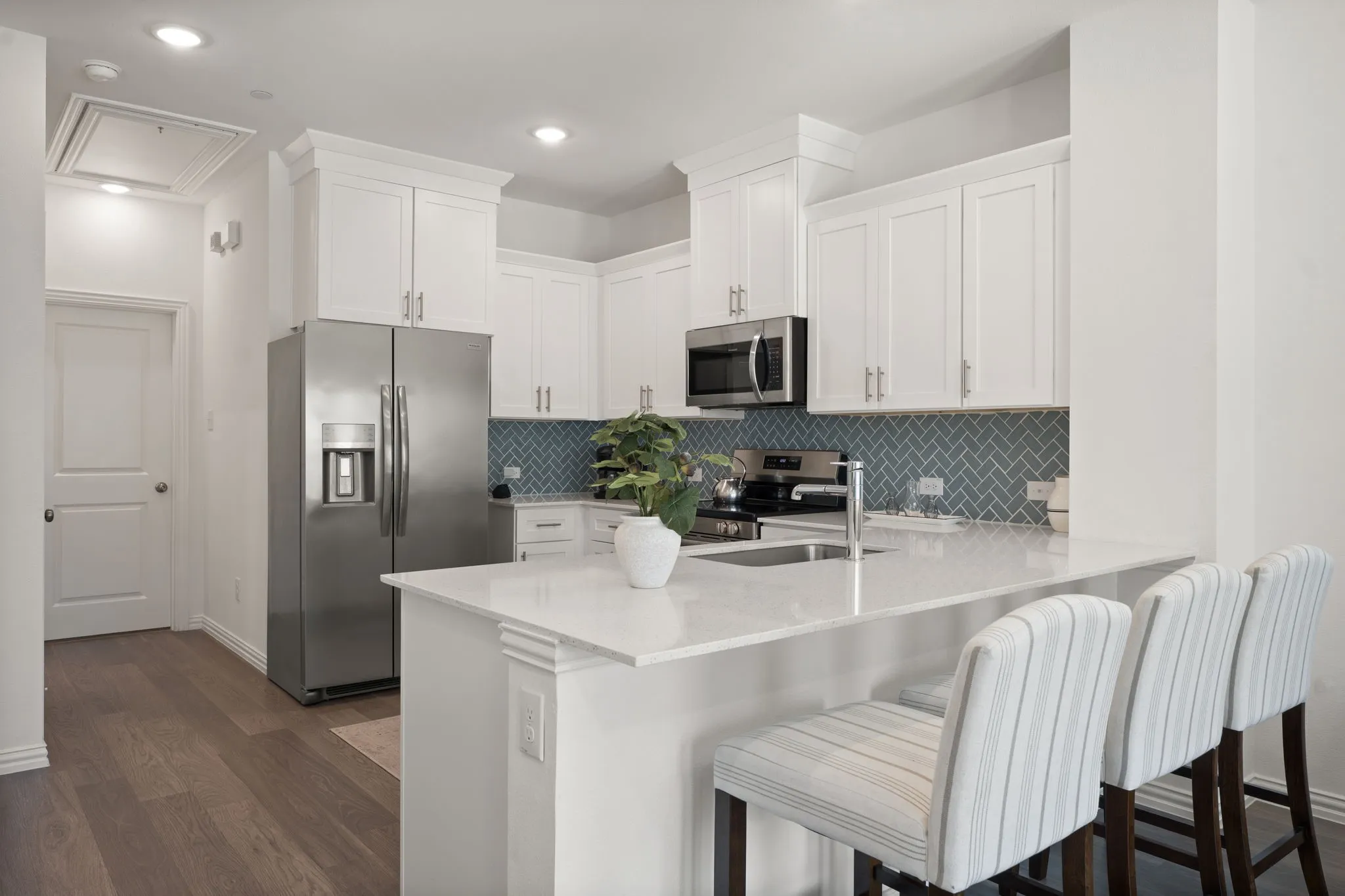 Townhouse For Rent in Tarrant County , 5243 Legacy Street, Haltom City, Texas 76117, 2 Bedroom, 2 Bathroom, 1 Garage spaces, 1,084 Sqft, built in 2024, mls#21328494, Real Estate Agent in Haltom City, Homes For Rent in Tarrant county, Homes For Rent in Haltom City, Realtor in Haltom City Texas, Real Estate Brokerage Independent Realty Texas, Luminita Cordes Realtor