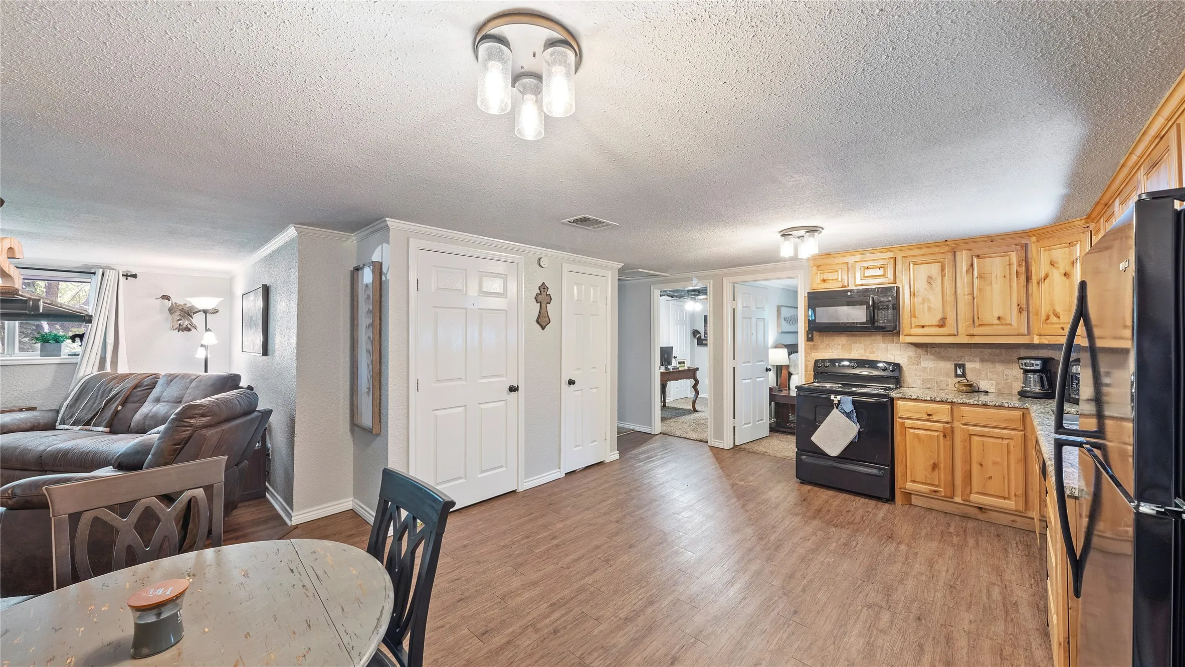 Single Family Residence For Rent in Van Zandt County , 1475 S Buffalo, Canton, Texas 75103, 3 Bedroom, 1 Bathroom, Garage spaces, 1,200 Sqft, built in 2014, mls#21326905, Real Estate Agent in Canton, Homes For Rent in Van Zandt county, Homes For Rent in Canton, Realtor in Canton Texas, Real Estate Brokerage Independent Realty Texas, Luminita Cordes Realtor