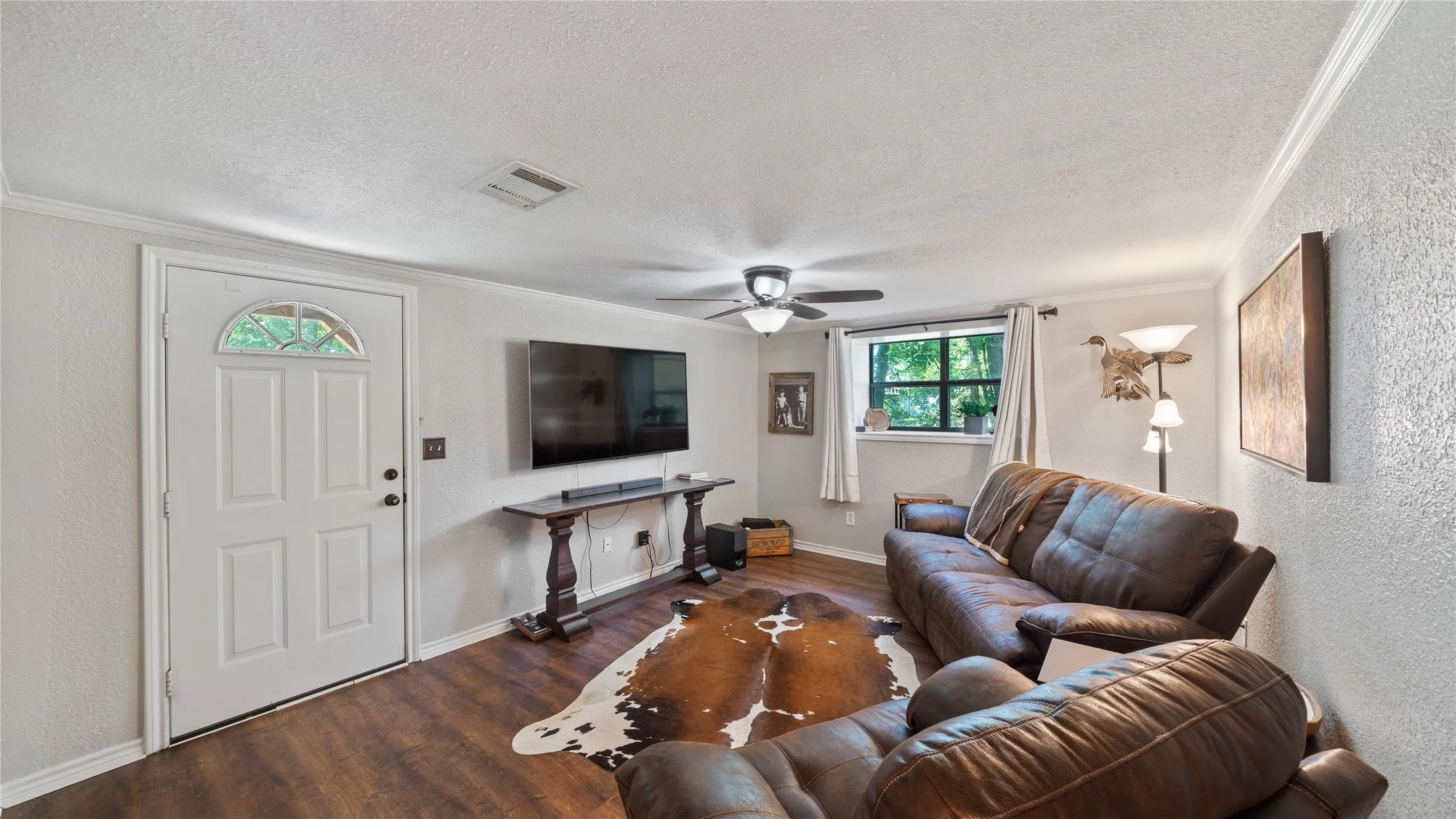 Single Family Residence For Rent in Van Zandt County , 1475 S Buffalo, Canton, Texas 75103, 3 Bedroom, 1 Bathroom, Garage spaces, 1,200 Sqft, built in 2014, mls#21326905, Real Estate Agent in Canton, Homes For Rent in Van Zandt county, Homes For Rent in Canton, Realtor in Canton Texas, Real Estate Brokerage Independent Realty Texas, Luminita Cordes Realtor