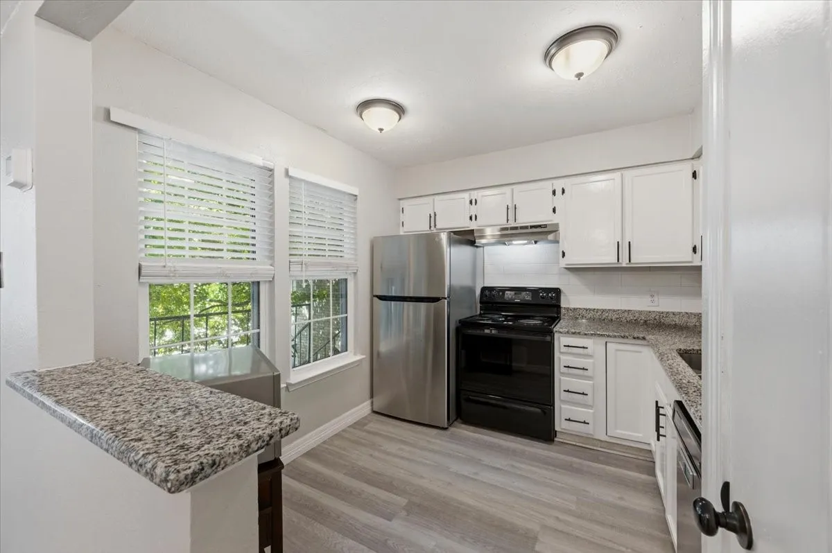 Condominium For Rent in Collin County , 4748 Old Bent Tree Lane 506, Dallas, Texas 75287, 2 Bedroom, 2 Bathroom, Garage spaces, 887 Sqft, built in 1985, mls#21328496, Real Estate Agent in Dallas, Homes For Rent in Collin county, Homes For Rent in Dallas, Realtor in Dallas Texas, Real Estate Brokerage Independent Realty Texas, Luminita Cordes Realtor
