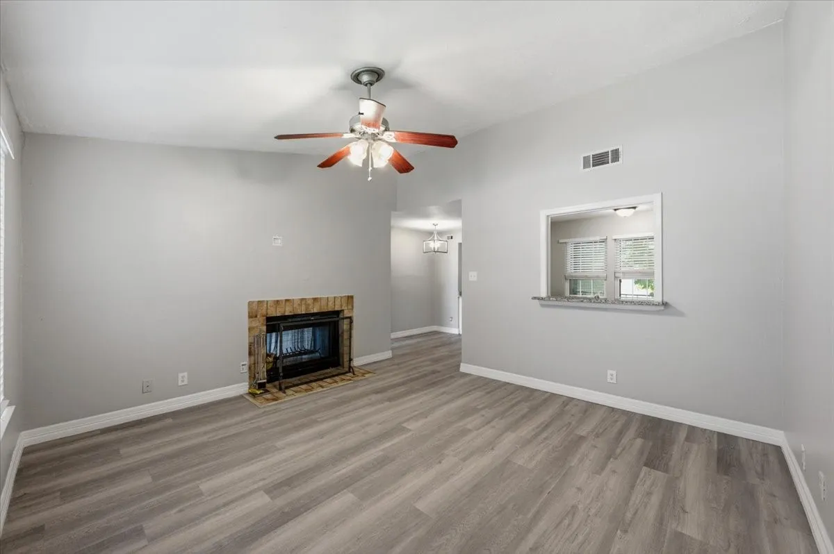 Condominium For Rent in Collin County , 4748 Old Bent Tree Lane 506, Dallas, Texas 75287, 2 Bedroom, 2 Bathroom, Garage spaces, 887 Sqft, built in 1985, mls#21328496, Real Estate Agent in Dallas, Homes For Rent in Collin county, Homes For Rent in Dallas, Realtor in Dallas Texas, Real Estate Brokerage Independent Realty Texas, Luminita Cordes Realtor