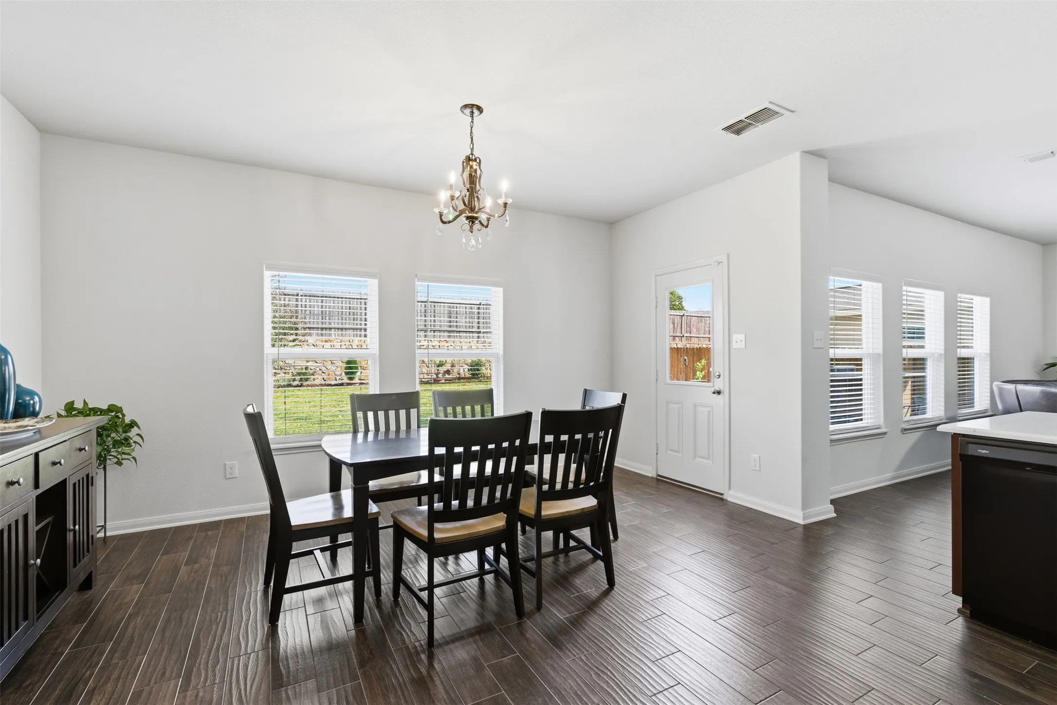 Single Family Residence For Sale in Dallas County , 14229 Bridgeview Lane, Dallas, Texas 75253, 3 Bedroom, 3 Bathroom, 2 Garage spaces, 1,946 Sqft, built in 2017, mls#21328502, Real Estate Agent in Dallas, Homes For Sale in Dallas county, Homes For Sale in Dallas, Realtor in Dallas Texas, Real Estate Brokerage Independent Realty Texas, Luminita Cordes Realtor