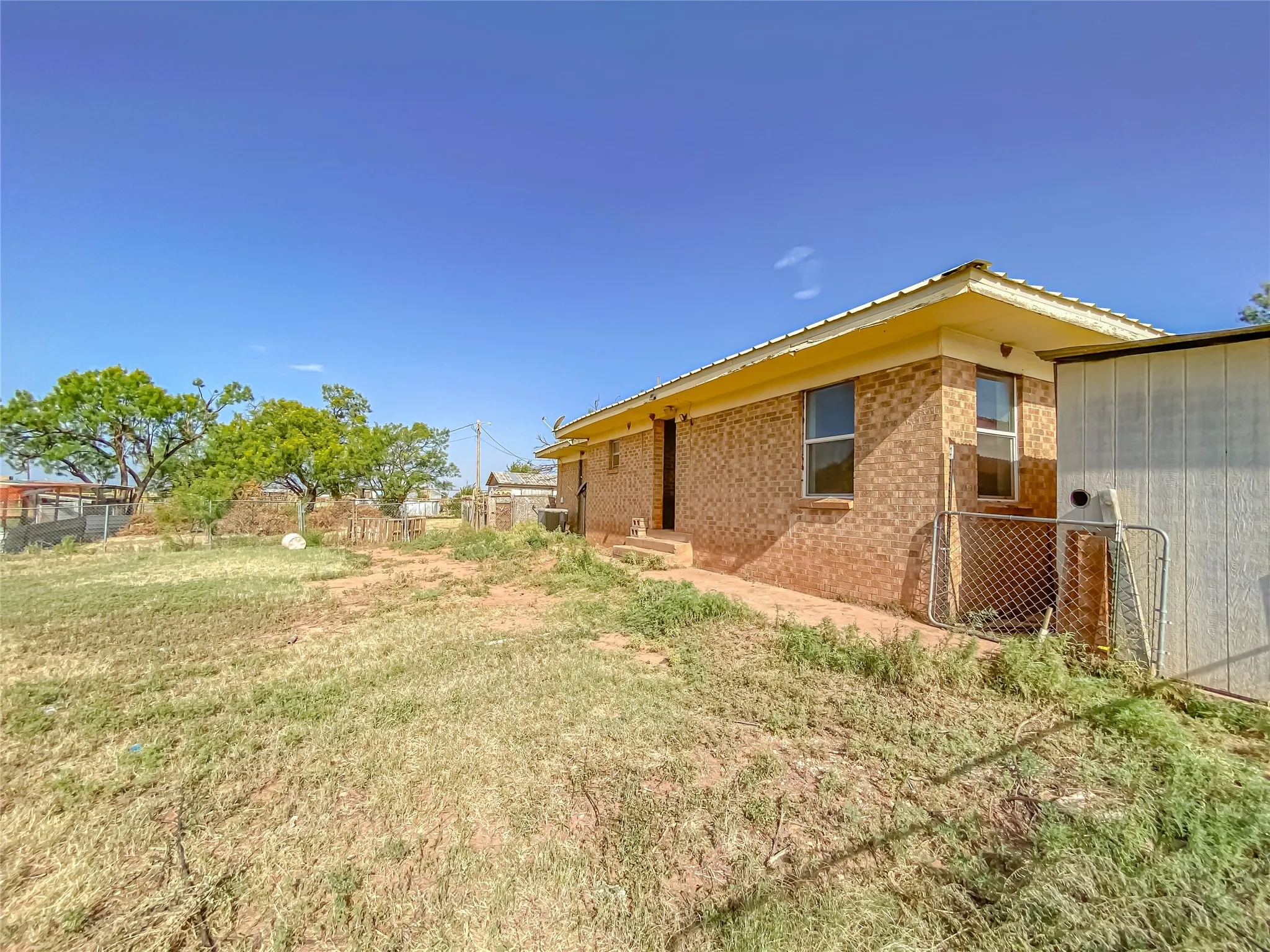 Single Family Residence For Sale in Taylor County , 1195 County Road 415, Merkel, Texas 79536, 3 Bedroom, 2 Bathroom, Garage spaces, 1,816 Sqft, built in 1960, mls#21325798, Real Estate Agent in Merkel, Homes For Sale in Taylor county, Homes For Sale in Merkel, Realtor in Merkel Texas, Real Estate Brokerage Independent Realty Texas, Luminita Cordes Realtor