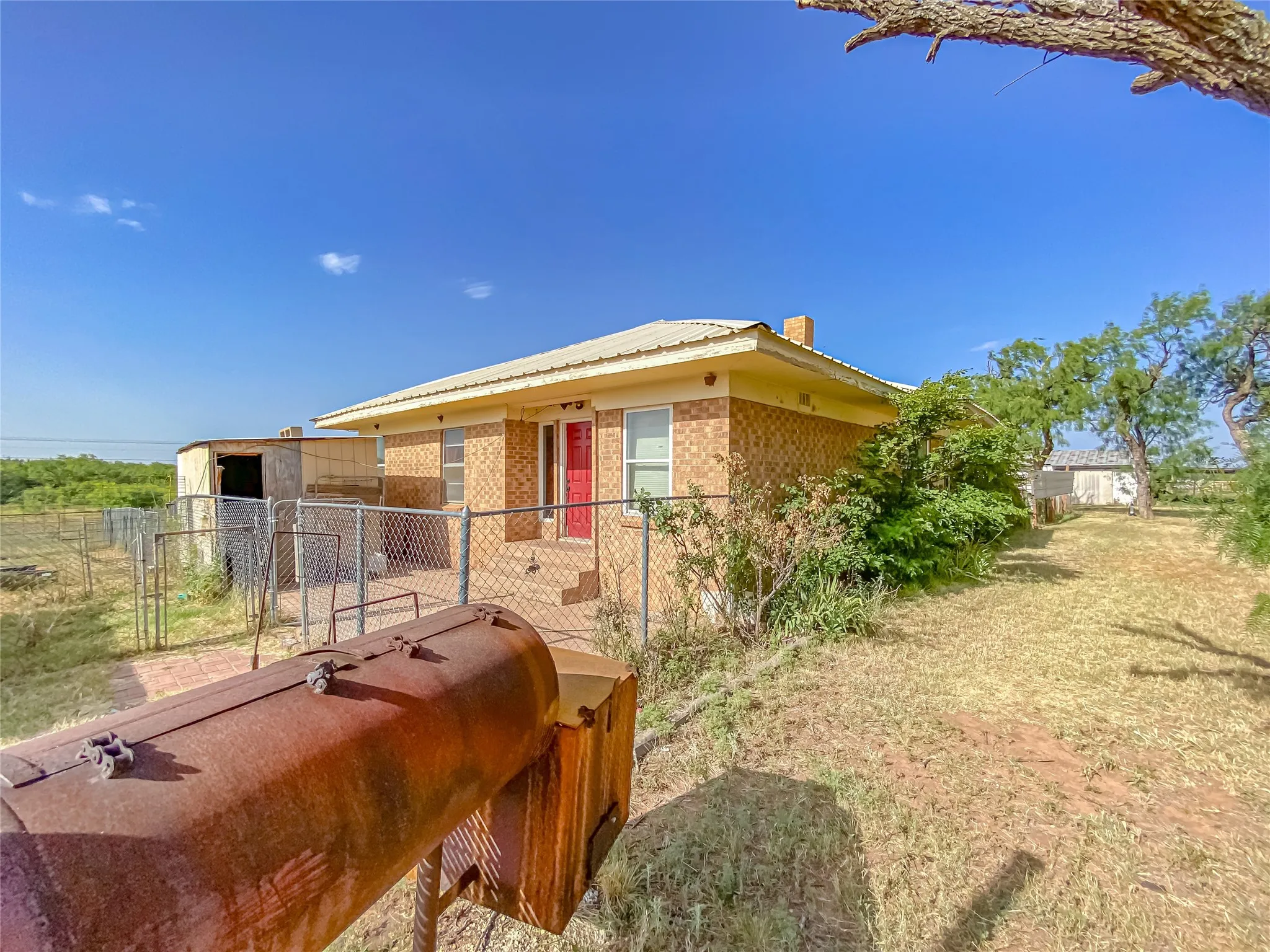 Single Family Residence For Sale in Taylor County , 1195 County Road 415, Merkel, Texas 79536, 3 Bedroom, 2 Bathroom, Garage spaces, 1,816 Sqft, built in 1960, mls#21325798, Real Estate Agent in Merkel, Homes For Sale in Taylor county, Homes For Sale in Merkel, Realtor in Merkel Texas, Real Estate Brokerage Independent Realty Texas, Luminita Cordes Realtor