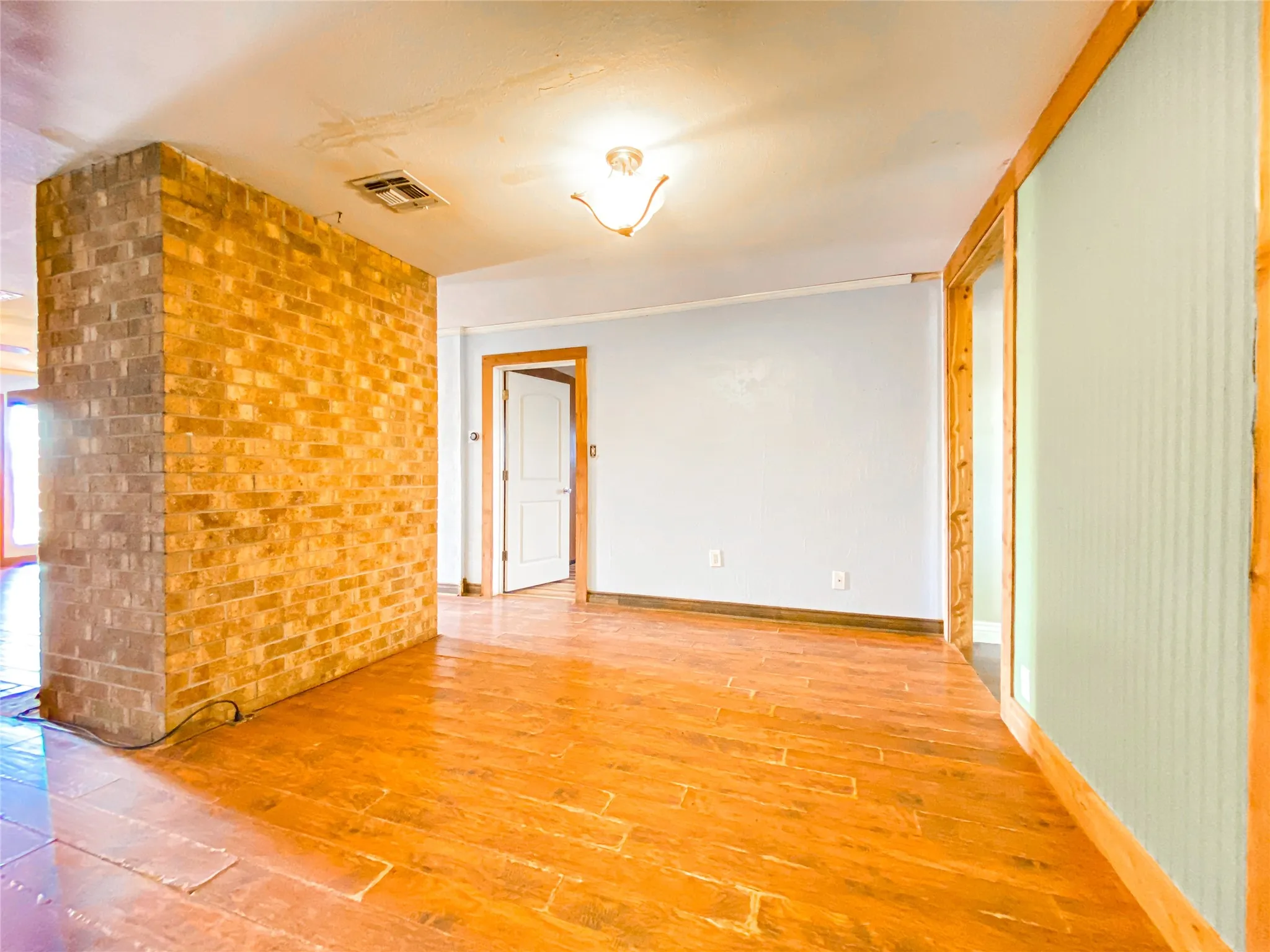 Single Family Residence For Sale in Taylor County , 1195 County Road 415, Merkel, Texas 79536, 3 Bedroom, 2 Bathroom, Garage spaces, 1,816 Sqft, built in 1960, mls#21325798, Real Estate Agent in Merkel, Homes For Sale in Taylor county, Homes For Sale in Merkel, Realtor in Merkel Texas, Real Estate Brokerage Independent Realty Texas, Luminita Cordes Realtor