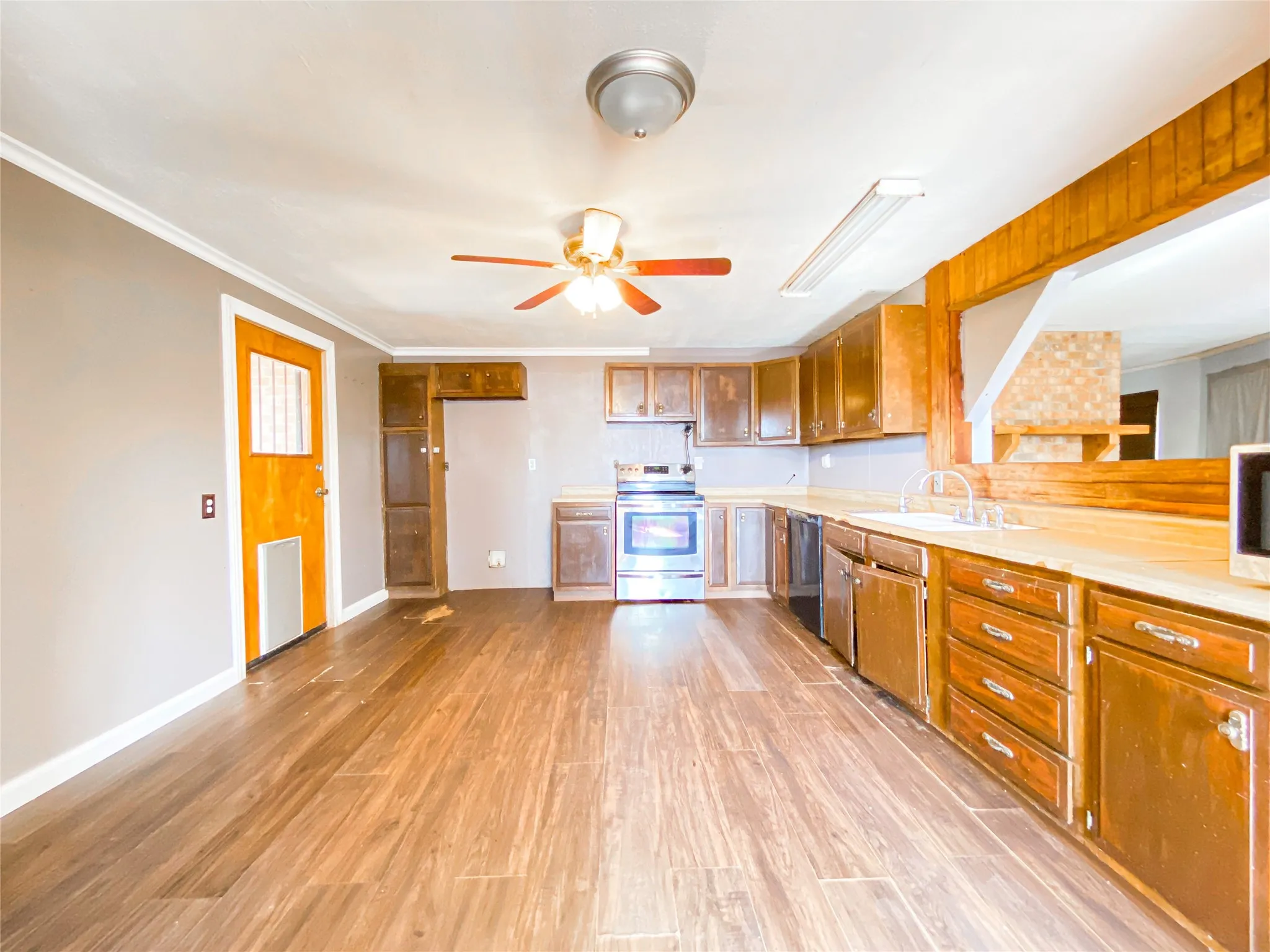 Single Family Residence For Sale in Taylor County , 1195 County Road 415, Merkel, Texas 79536, 3 Bedroom, 2 Bathroom, Garage spaces, 1,816 Sqft, built in 1960, mls#21325798, Real Estate Agent in Merkel, Homes For Sale in Taylor county, Homes For Sale in Merkel, Realtor in Merkel Texas, Real Estate Brokerage Independent Realty Texas, Luminita Cordes Realtor