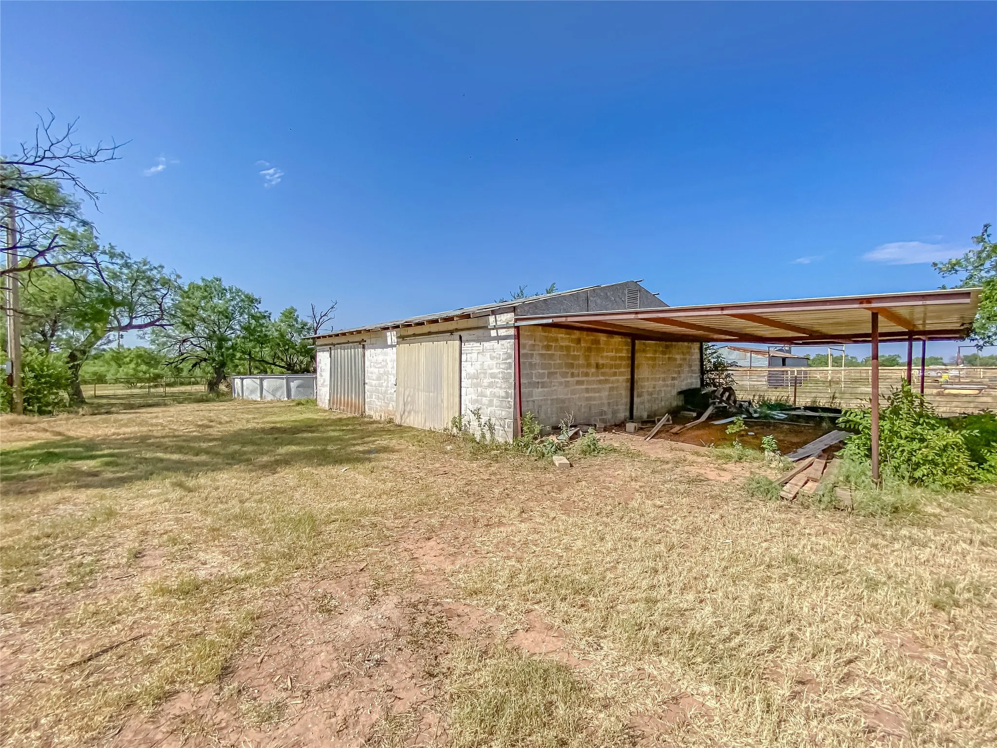 Single Family Residence For Sale in Taylor County , 1195 County Road 415, Merkel, Texas 79536, 3 Bedroom, 2 Bathroom, Garage spaces, 1,816 Sqft, built in 1960, mls#21325798, Real Estate Agent in Merkel, Homes For Sale in Taylor county, Homes For Sale in Merkel, Realtor in Merkel Texas, Real Estate Brokerage Independent Realty Texas, Luminita Cordes Realtor