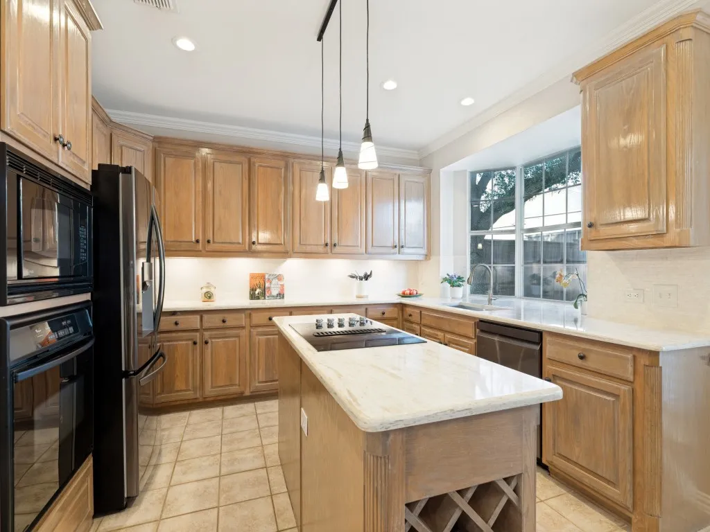 Single Family Residence For Sale in Collin County , 611 Belhaven Drive, Allen, Texas 75013, 4 Bedroom, 4 Bathroom, 3 Garage spaces, 3,590 Sqft, built in 1999, mls#21325405, Real Estate Agent in Allen, Homes For Sale in Collin county, Homes For Sale in Allen, Realtor in Allen Texas, Real Estate Brokerage Independent Realty Texas, Luminita Cordes Realtor
