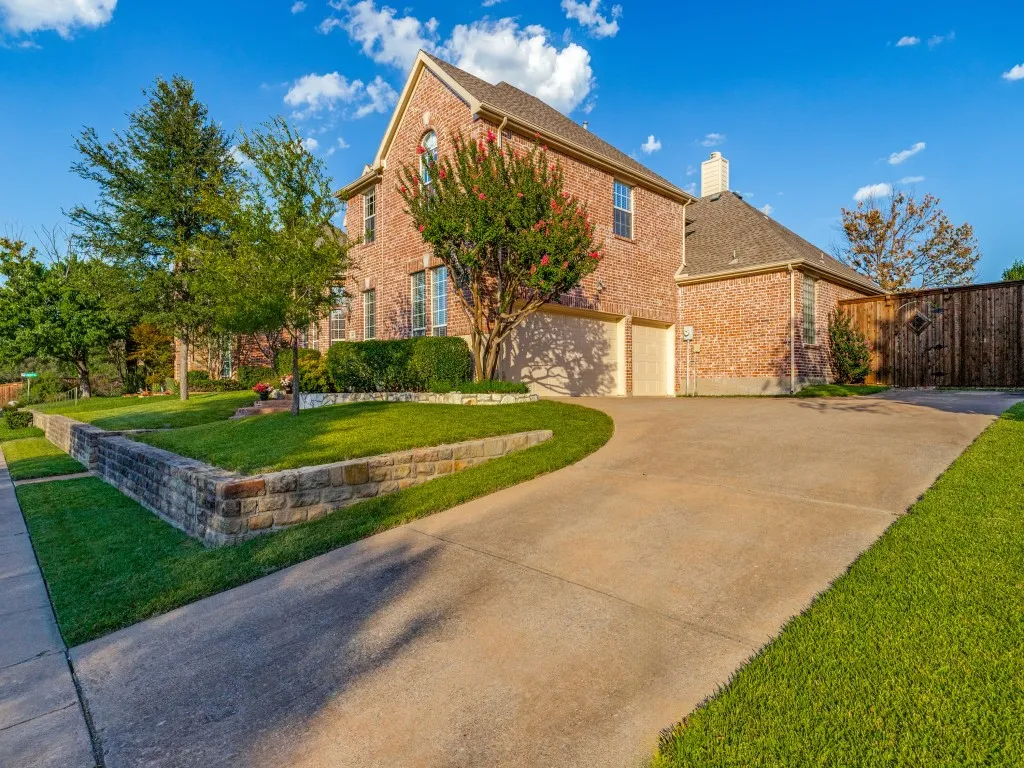 Single Family Residence For Sale in Collin County , 611 Belhaven Drive, Allen, Texas 75013, 4 Bedroom, 4 Bathroom, 3 Garage spaces, 3,590 Sqft, built in 1999, mls#21325405, Real Estate Agent in Allen, Homes For Sale in Collin county, Homes For Sale in Allen, Realtor in Allen Texas, Real Estate Brokerage Independent Realty Texas, Luminita Cordes Realtor