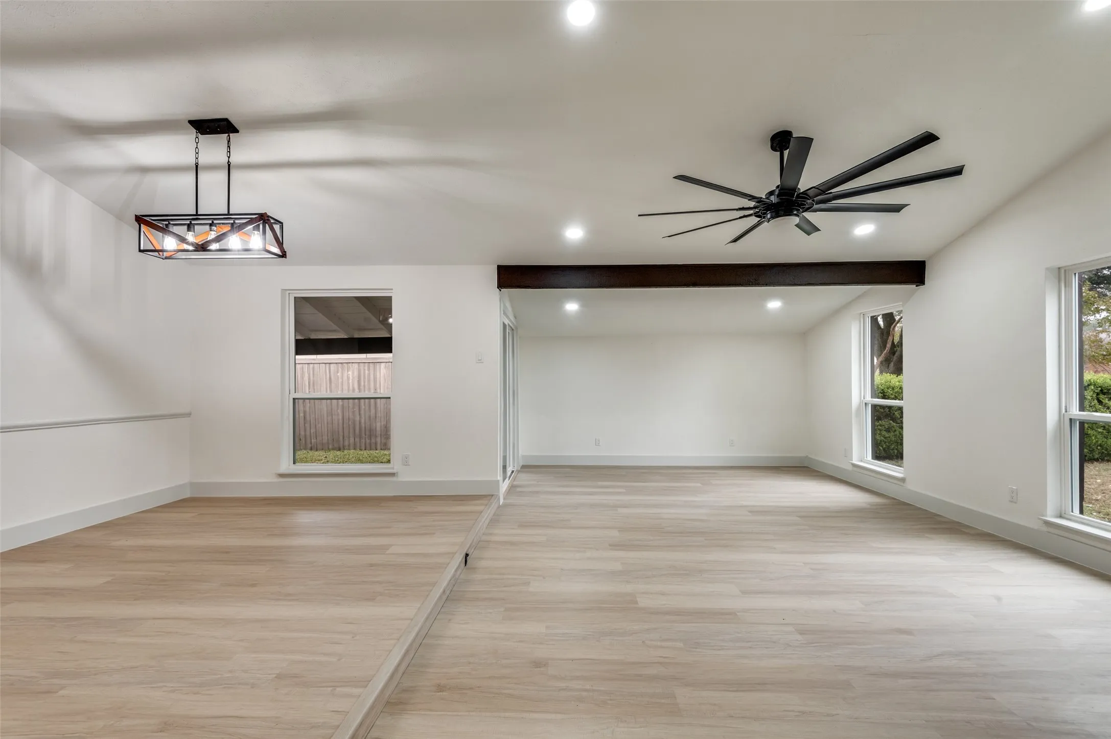 Single Family Residence For Sale in Dallas County , 8517 Van Pelt Drive, Dallas, Texas 75228, 3 Bedroom, 2 Bathroom, 2 Garage spaces, 1,960 Sqft, built in 1976, mls#21316130, Real Estate Agent in Dallas, Homes For Sale in Dallas county, Homes For Sale in Dallas, Realtor in Dallas Texas, Real Estate Brokerage Independent Realty Texas, Luminita Cordes Realtor