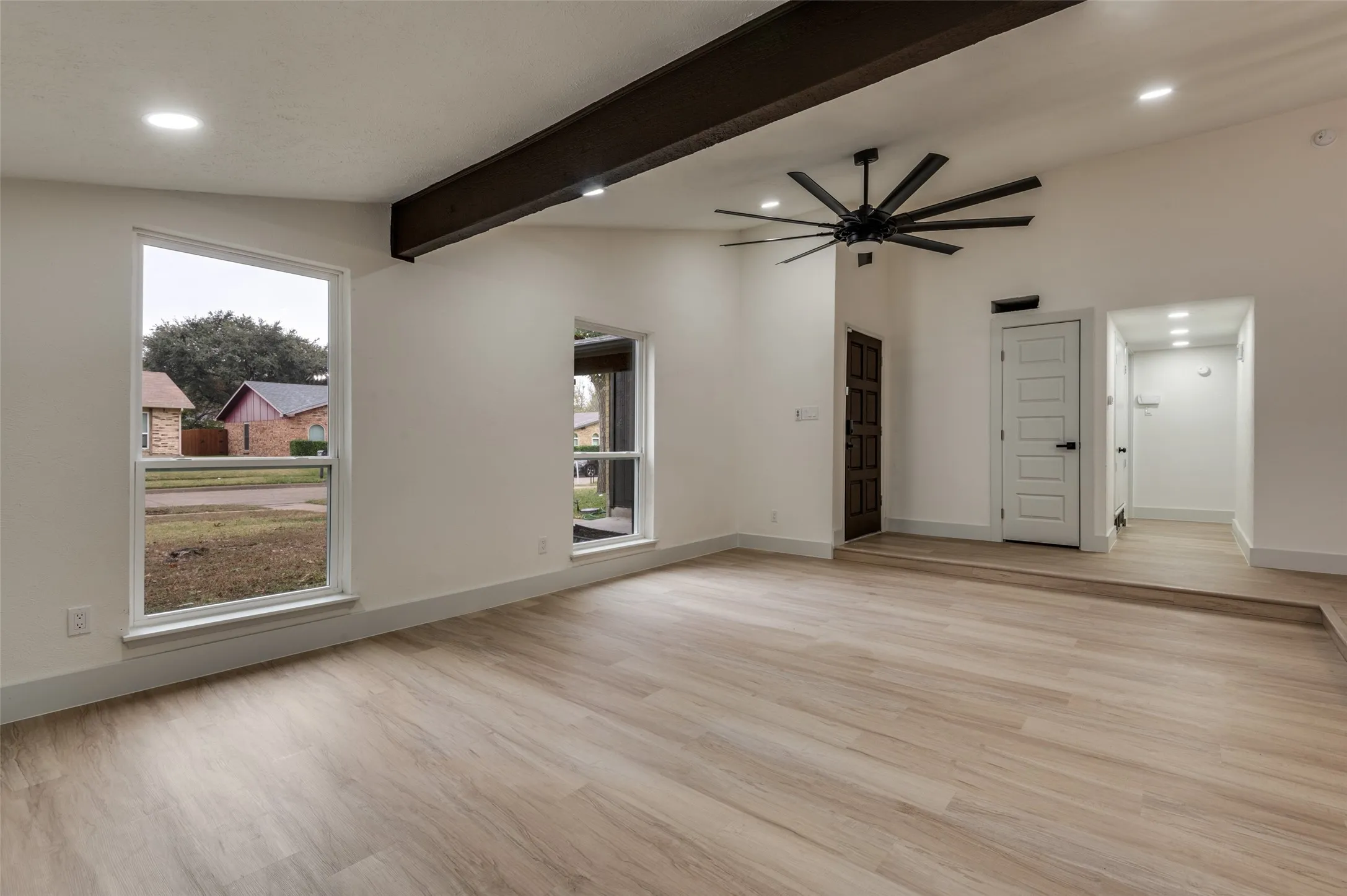Single Family Residence For Sale in Dallas County , 8517 Van Pelt Drive, Dallas, Texas 75228, 3 Bedroom, 2 Bathroom, 2 Garage spaces, 1,960 Sqft, built in 1976, mls#21316130, Real Estate Agent in Dallas, Homes For Sale in Dallas county, Homes For Sale in Dallas, Realtor in Dallas Texas, Real Estate Brokerage Independent Realty Texas, Luminita Cordes Realtor
