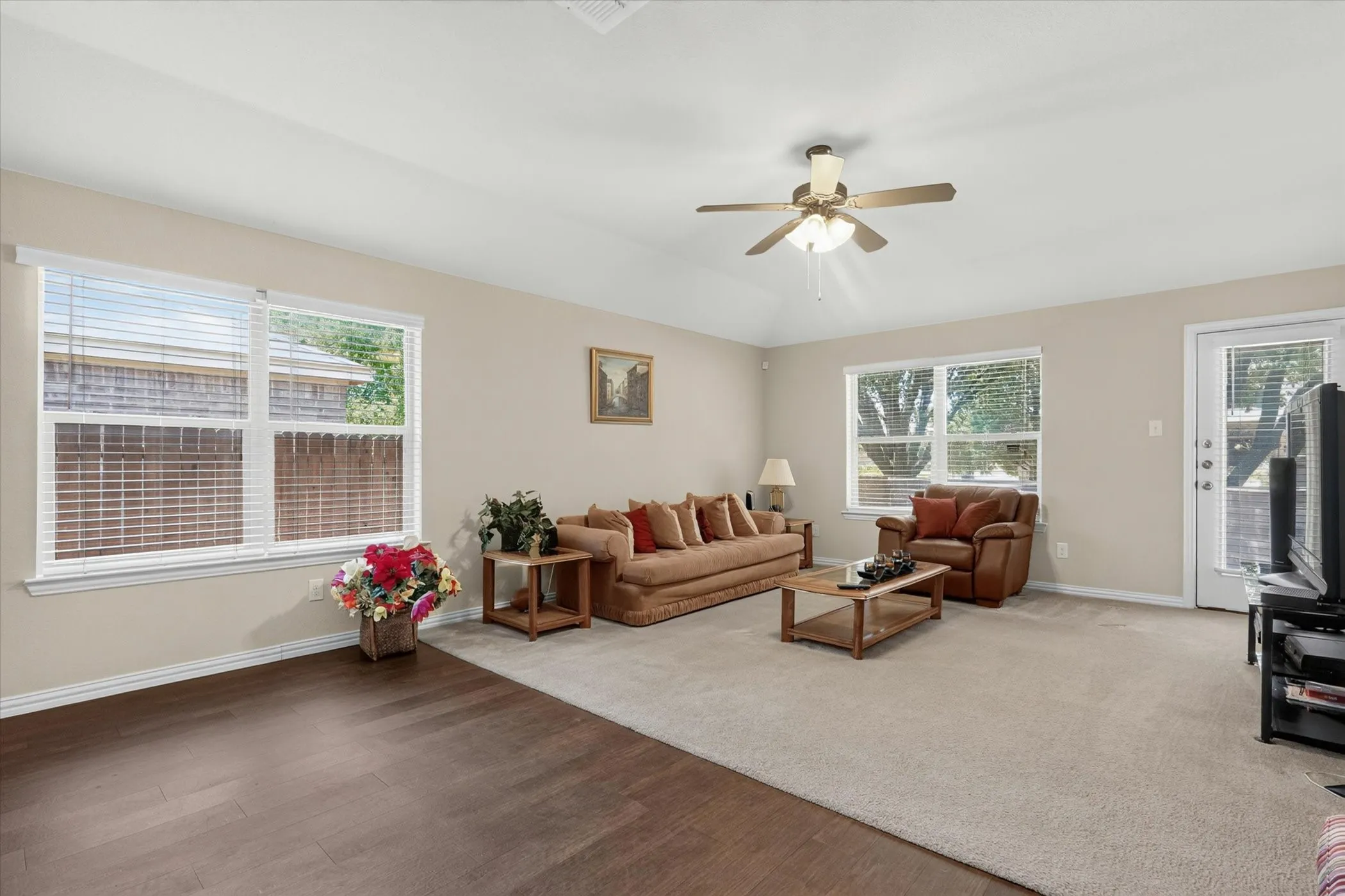 Single Family Residence For Sale in Tarrant County , 5104 Chatfield Place, Arlington, Texas 76017, 4 Bedroom, 2 Bathroom, 2 Garage spaces, 2,025 Sqft, built in 2015, mls#21321731, Real Estate Agent in Arlington, Homes For Sale in Tarrant county, Homes For Sale in Arlington, Realtor in Arlington Texas, Real Estate Brokerage Independent Realty Texas, Luminita Cordes Realtor