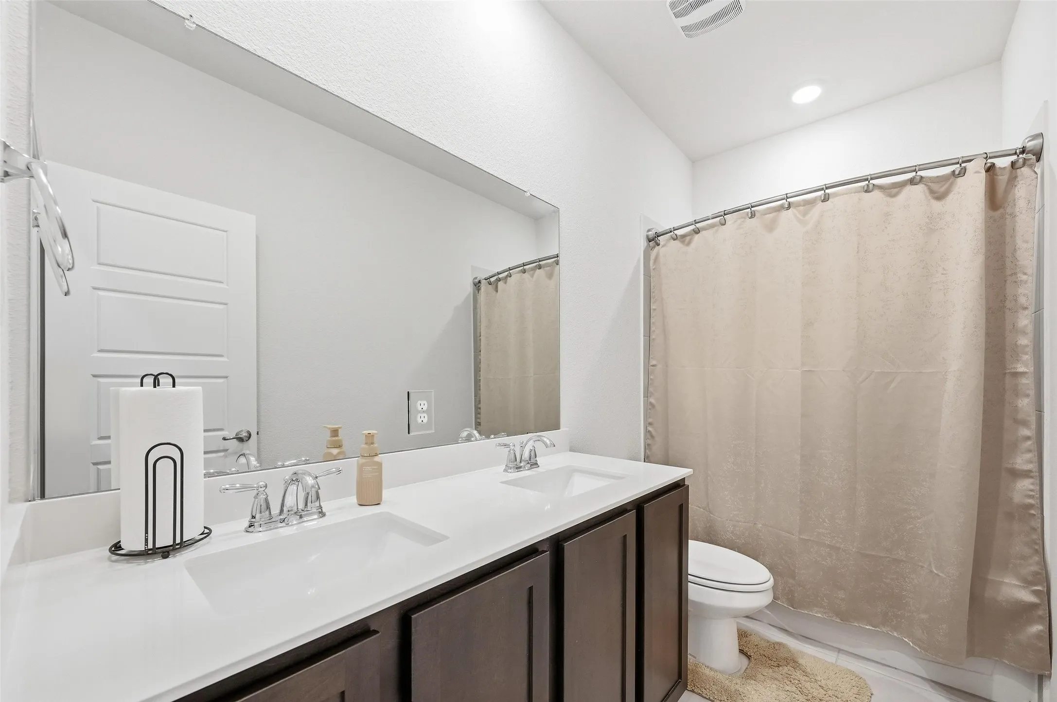 Single Family Residence For Sale in Rockwall County , 610 Jamestown Lane, Fate, Texas 75189, 4 Bedrooms, 3 Bathrooms, 2 Garage spaces, 2,533 Sqft, built in 2023, Price $389,000, mls#21326979, Real Estate Agent in Fate, Homes For Sale in Rockwall county, Homes For Sale in Fate, Realtor in Fate Texas, Real Estate Brokerage Independent Realty Texas, Luminita Cordes Realtor