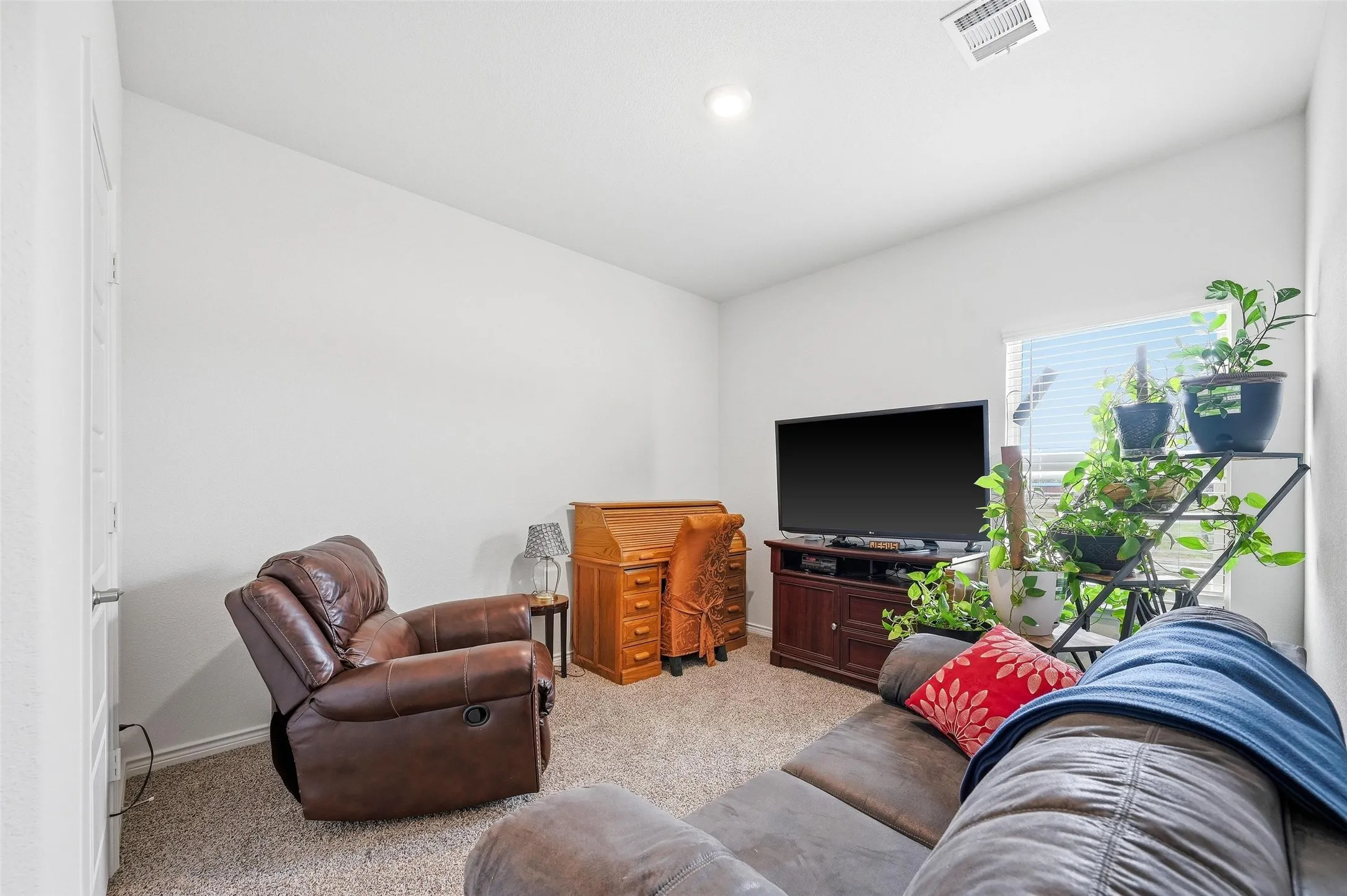 Single Family Residence For Sale in Rockwall County , 610 Jamestown Lane, Fate, Texas 75189, 4 Bedrooms, 3 Bathrooms, 2 Garage spaces, 2,533 Sqft, built in 2023, Price $389,000, mls#21326979, Real Estate Agent in Fate, Homes For Sale in Rockwall county, Homes For Sale in Fate, Realtor in Fate Texas, Real Estate Brokerage Independent Realty Texas, Luminita Cordes Realtor