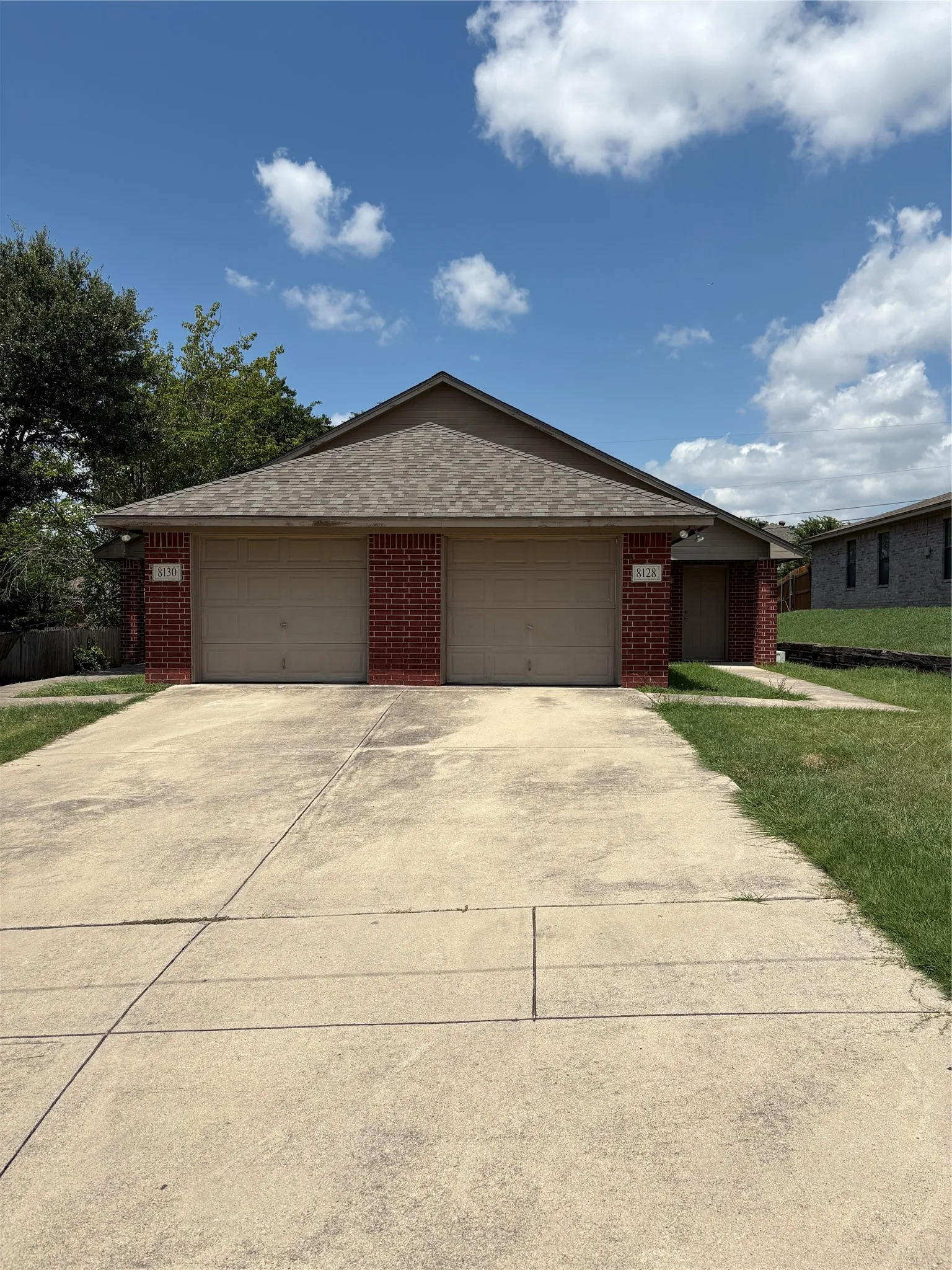 Single Family Residence For Rent in Tarrant County , 8128 Doreen Avenue, Fort Worth, Texas 76116, 3 Bedroom, 2 Bathroom, 1 Garage spaces, 1,094 Sqft, built in 2007, mls#21326354, Real Estate Agent in Fort Worth, Homes For Rent in Tarrant county, Homes For Rent in Fort Worth, Realtor in Fort Worth Texas, Real Estate Brokerage Independent Realty Texas, Luminita Cordes Realtor
