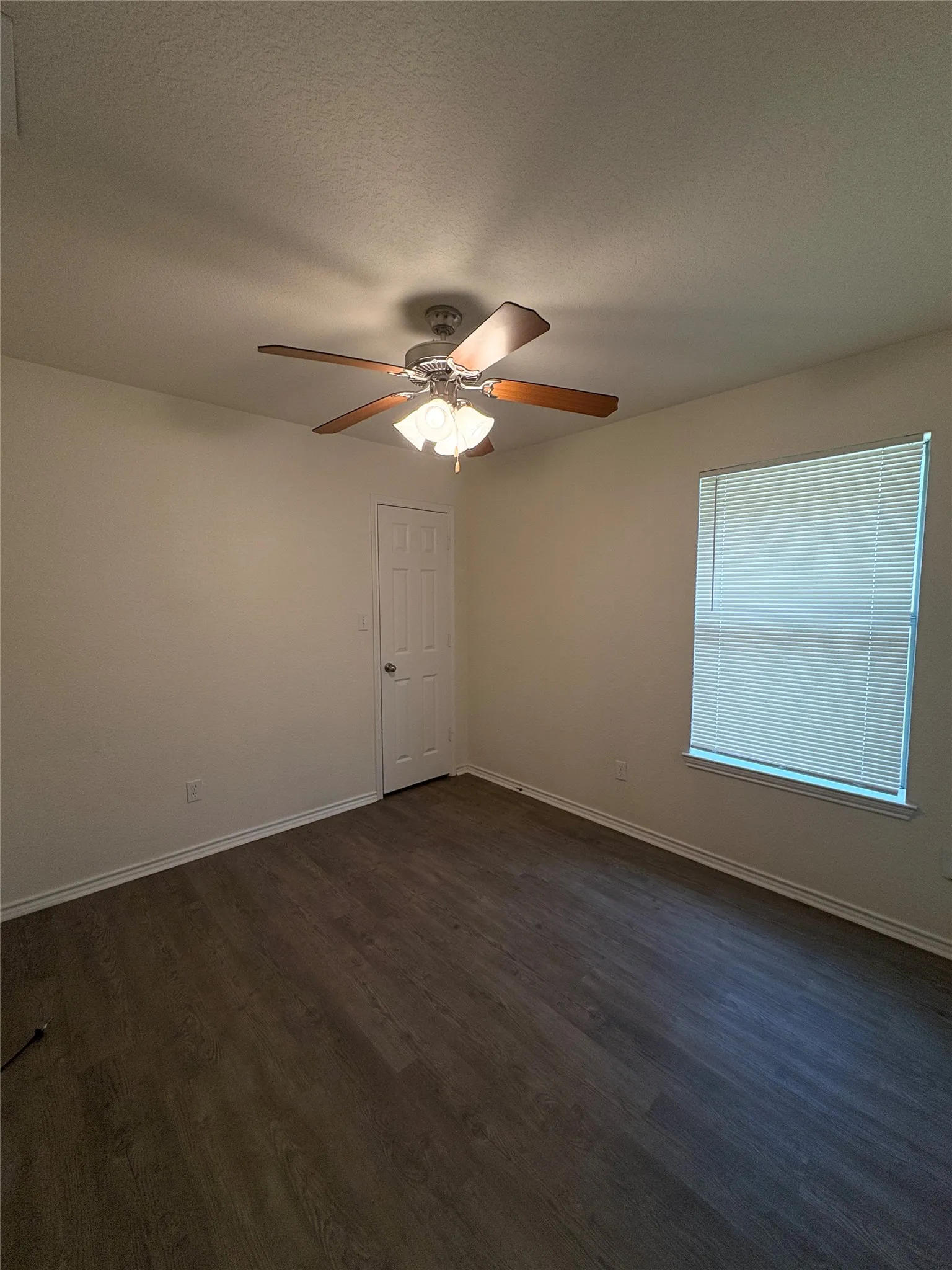 Single Family Residence For Rent in Tarrant County , 8128 Doreen Avenue, Fort Worth, Texas 76116, 3 Bedroom, 2 Bathroom, 1 Garage spaces, 1,094 Sqft, built in 2007, mls#21326354, Real Estate Agent in Fort Worth, Homes For Rent in Tarrant county, Homes For Rent in Fort Worth, Realtor in Fort Worth Texas, Real Estate Brokerage Independent Realty Texas, Luminita Cordes Realtor