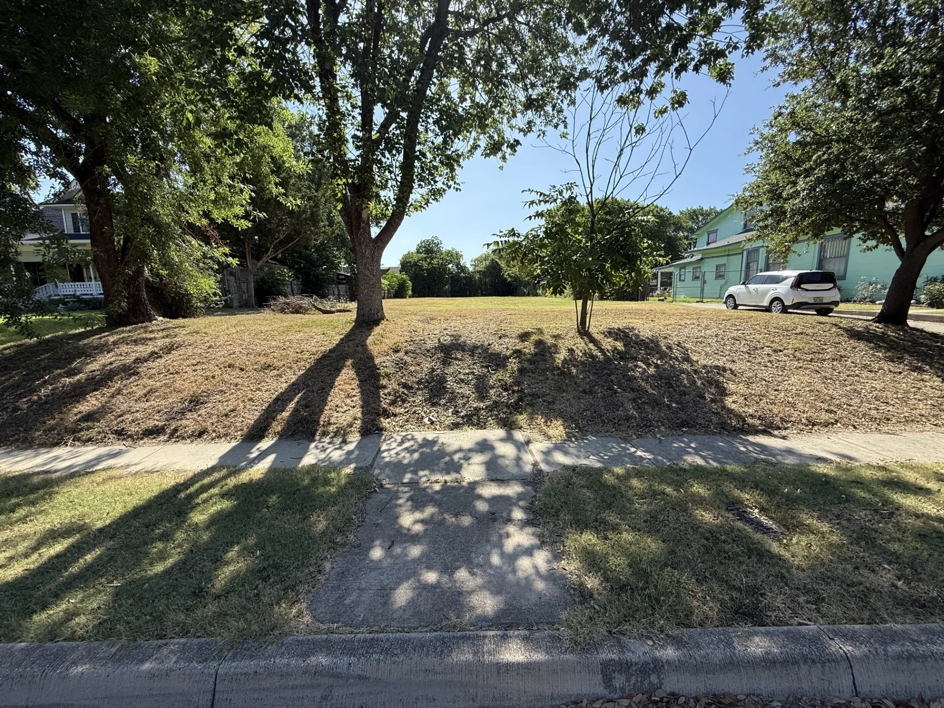 Improved Land For Sale in Tarrant County , 2609 College Avenue, Fort Worth, Texas 76110, 0, 0, Garage spaces, 0 Sqft, built in 1920, mls#21328526, Real Estate Agent in Fort Worth, Homes For Sale in Tarrant county, Homes For Sale in Fort Worth, Realtor in Fort Worth Texas, Real Estate Brokerage Independent Realty Texas, Luminita Cordes Realtor