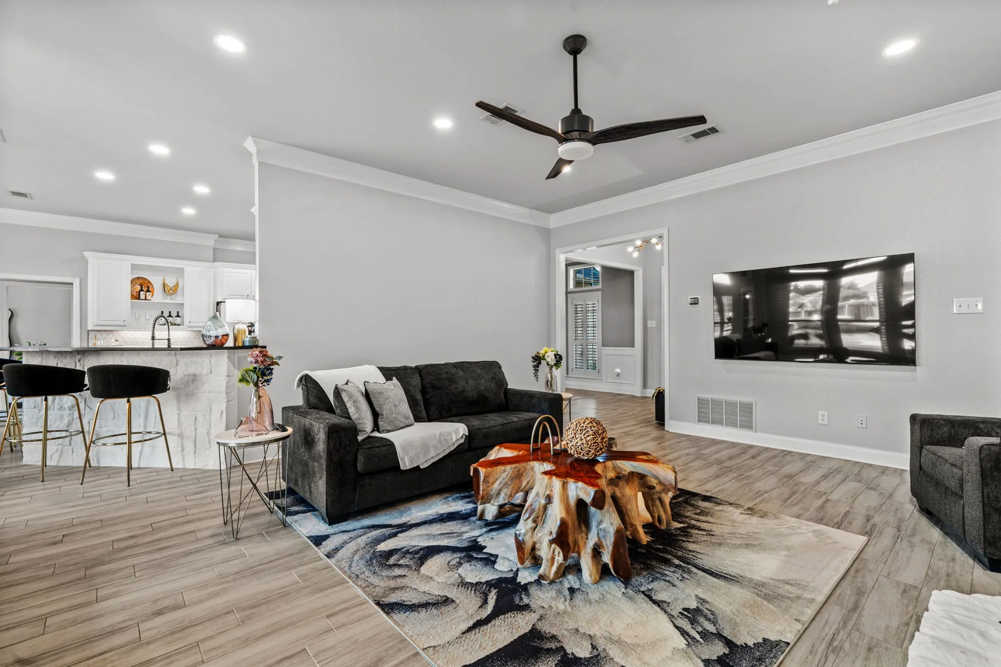 Single Family Residence For Sale in Ellis County , 3650 Baylor Boulevard, Midlothian, Texas 76065, 4 Bedroom, 3 Bathroom, 2 Garage spaces, 3,248 Sqft, built in 2004, mls#21325707, Real Estate Agent in Midlothian, Homes For Sale in Ellis county, Homes For Sale in Midlothian, Realtor in Midlothian Texas, Real Estate Brokerage Independent Realty Texas, Luminita Cordes Realtor