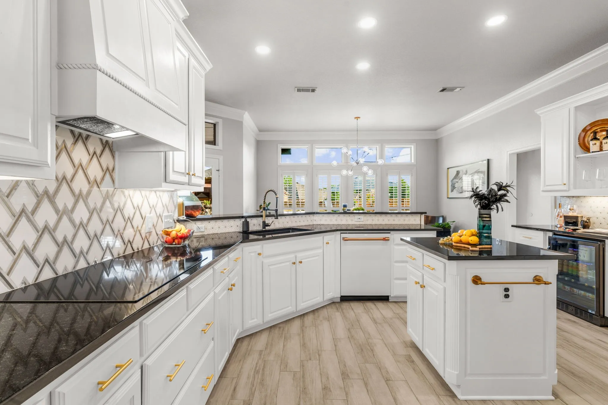 Single Family Residence For Sale in Ellis County , 3650 Baylor Boulevard, Midlothian, Texas 76065, 4 Bedroom, 3 Bathroom, 2 Garage spaces, 3,248 Sqft, built in 2004, mls#21325707, Real Estate Agent in Midlothian, Homes For Sale in Ellis county, Homes For Sale in Midlothian, Realtor in Midlothian Texas, Real Estate Brokerage Independent Realty Texas, Luminita Cordes Realtor