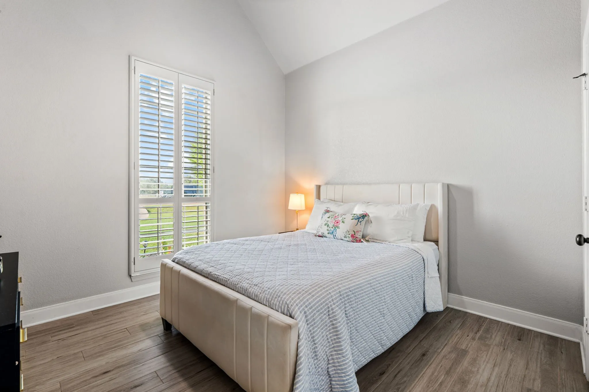 Single Family Residence For Sale in Ellis County , 3650 Baylor Boulevard, Midlothian, Texas 76065, 4 Bedroom, 3 Bathroom, 2 Garage spaces, 3,248 Sqft, built in 2004, mls#21325707, Real Estate Agent in Midlothian, Homes For Sale in Ellis county, Homes For Sale in Midlothian, Realtor in Midlothian Texas, Real Estate Brokerage Independent Realty Texas, Luminita Cordes Realtor