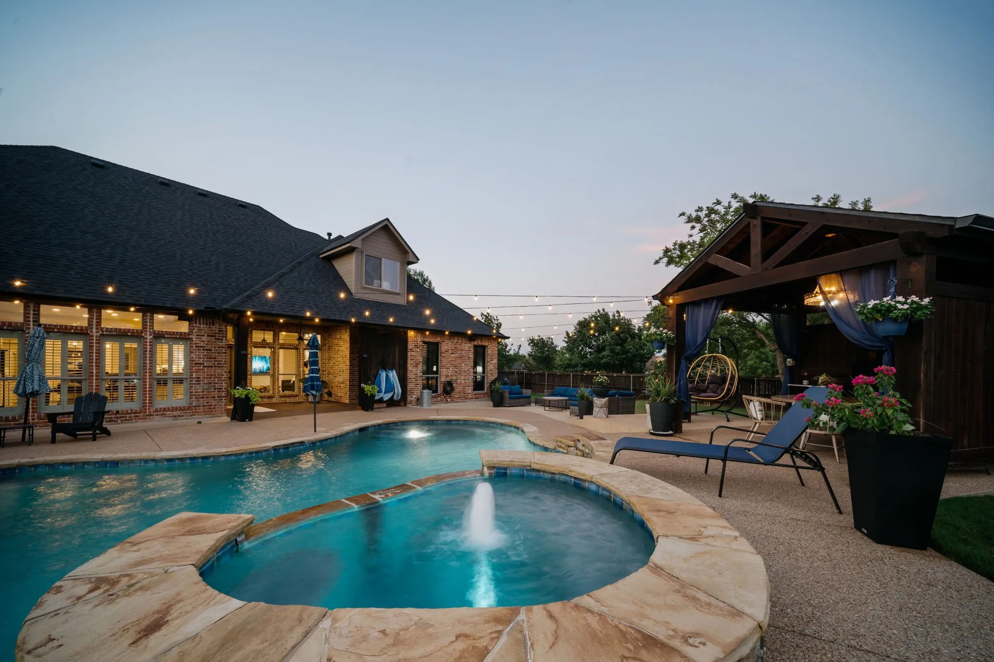 Single Family Residence For Sale in Ellis County , 3650 Baylor Boulevard, Midlothian, Texas 76065, 4 Bedroom, 3 Bathroom, 2 Garage spaces, 3,248 Sqft, built in 2004, mls#21325707, Real Estate Agent in Midlothian, Homes For Sale in Ellis county, Homes For Sale in Midlothian, Realtor in Midlothian Texas, Real Estate Brokerage Independent Realty Texas, Luminita Cordes Realtor