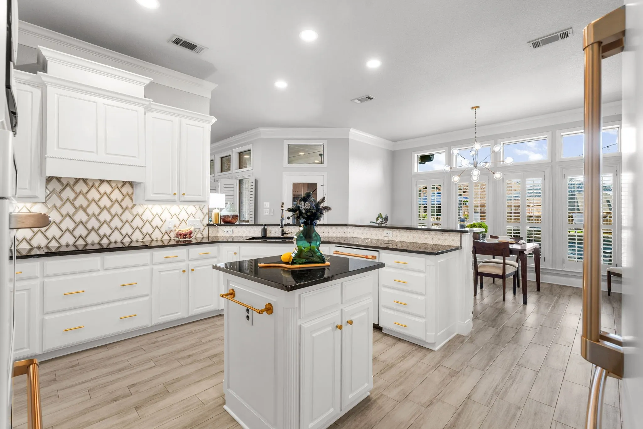 Single Family Residence For Sale in Ellis County , 3650 Baylor Boulevard, Midlothian, Texas 76065, 4 Bedroom, 3 Bathroom, 2 Garage spaces, 3,248 Sqft, built in 2004, mls#21325707, Real Estate Agent in Midlothian, Homes For Sale in Ellis county, Homes For Sale in Midlothian, Realtor in Midlothian Texas, Real Estate Brokerage Independent Realty Texas, Luminita Cordes Realtor