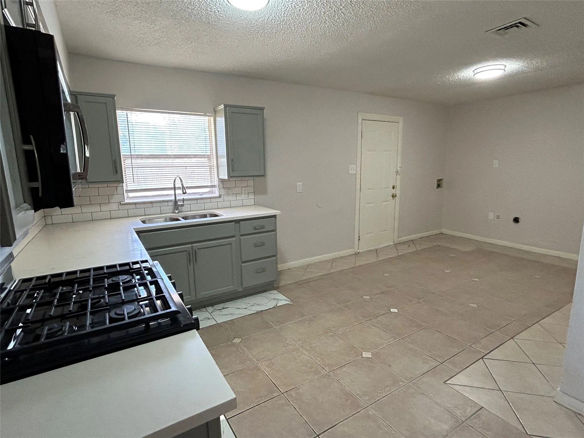 Single Family Residence For Sale in Dallas County , 130 W Cherry Point Drive, Dallas, Texas 75232, 4 Bedroom, 1 Bathroom, Garage spaces, 1,401 Sqft, built in 1941, mls#21328538, Real Estate Agent in Dallas, Homes For Sale in Dallas county, Homes For Sale in Dallas, Realtor in Dallas Texas, Real Estate Brokerage Independent Realty Texas, Luminita Cordes Realtor