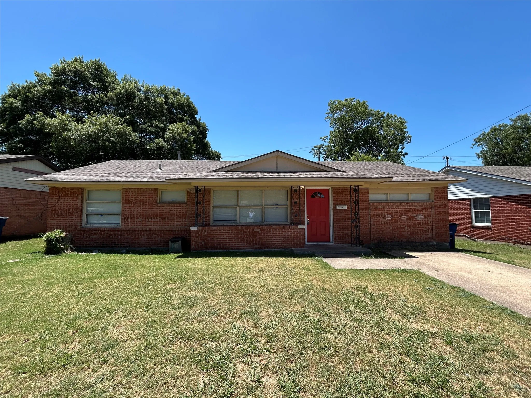 Single Family Residence For Sale in Dallas County , 130 W Cherry Point Drive, Dallas, Texas 75232, 4 Bedroom, 1 Bathroom, Garage spaces, 1,401 Sqft, built in 1941, mls#21328538, Real Estate Agent in Dallas, Homes For Sale in Dallas county, Homes For Sale in Dallas, Realtor in Dallas Texas, Real Estate Brokerage Independent Realty Texas, Luminita Cordes Realtor