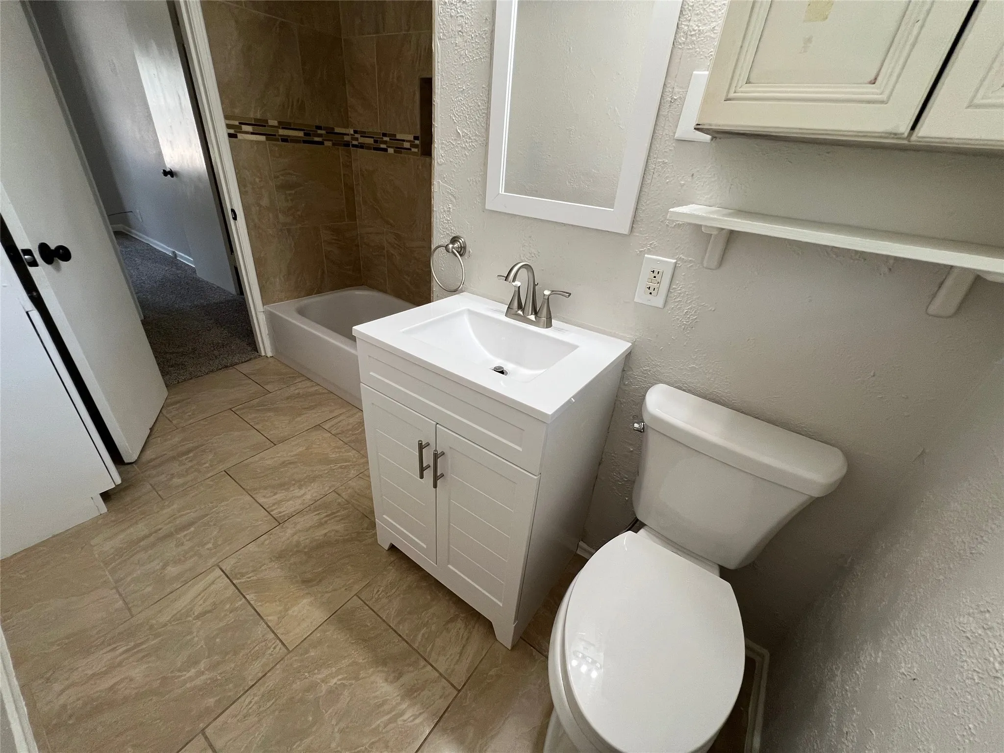 Secondary bathroom