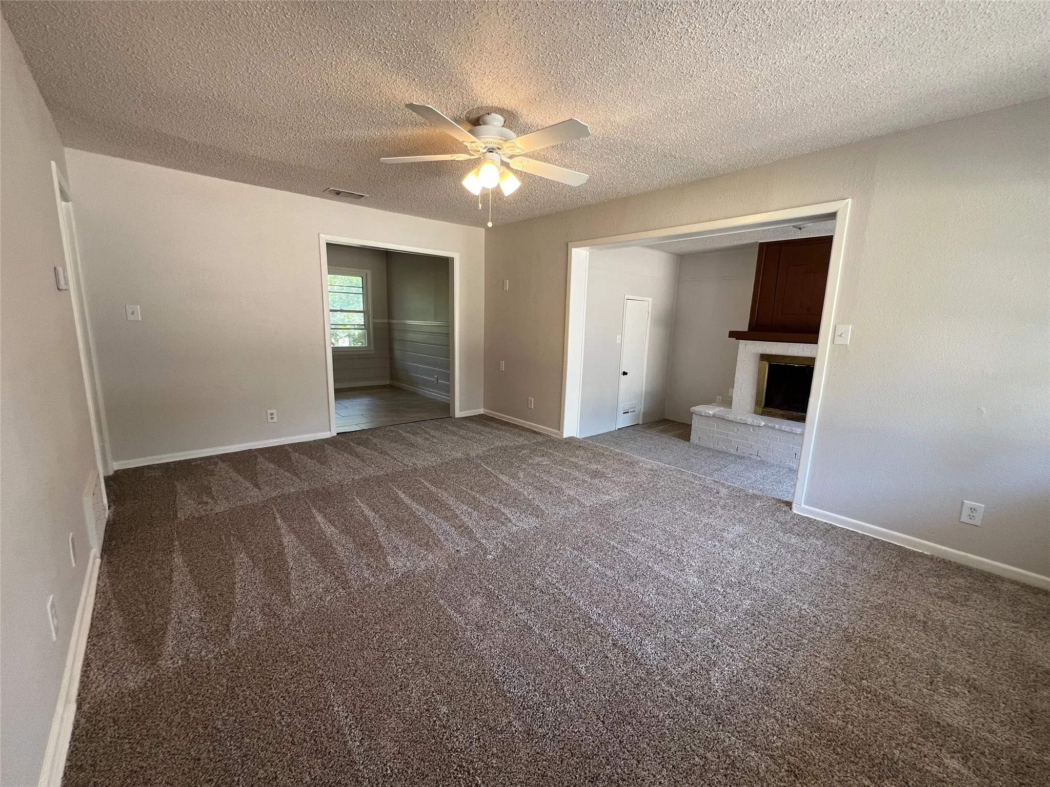 Ample Living area to accomodate thenwhole family