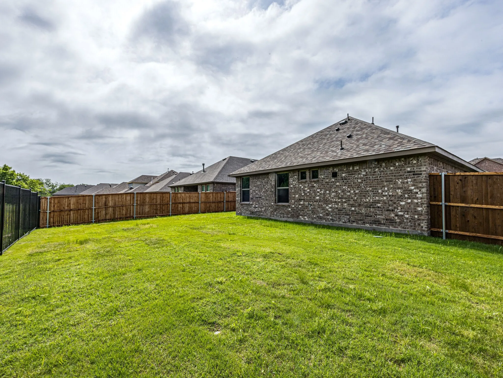 Single Family Residence For Rent in Collin County , 1516 Elizabeth Street, Anna, Texas 75409, 4 Bedroom, 2 Bathroom, 2 Garage spaces, 1,947 Sqft, built in 2021, mls#21328546, Real Estate Agent in Anna, Homes For Rent in Collin county, Homes For Rent in Anna, Realtor in Anna Texas, Real Estate Brokerage Independent Realty Texas, Luminita Cordes Realtor