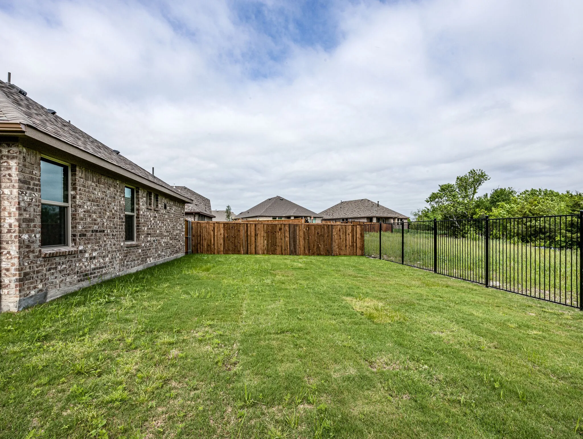 Single Family Residence For Rent in Collin County , 1516 Elizabeth Street, Anna, Texas 75409, 4 Bedroom, 2 Bathroom, 2 Garage spaces, 1,947 Sqft, built in 2021, mls#21328546, Real Estate Agent in Anna, Homes For Rent in Collin county, Homes For Rent in Anna, Realtor in Anna Texas, Real Estate Brokerage Independent Realty Texas, Luminita Cordes Realtor