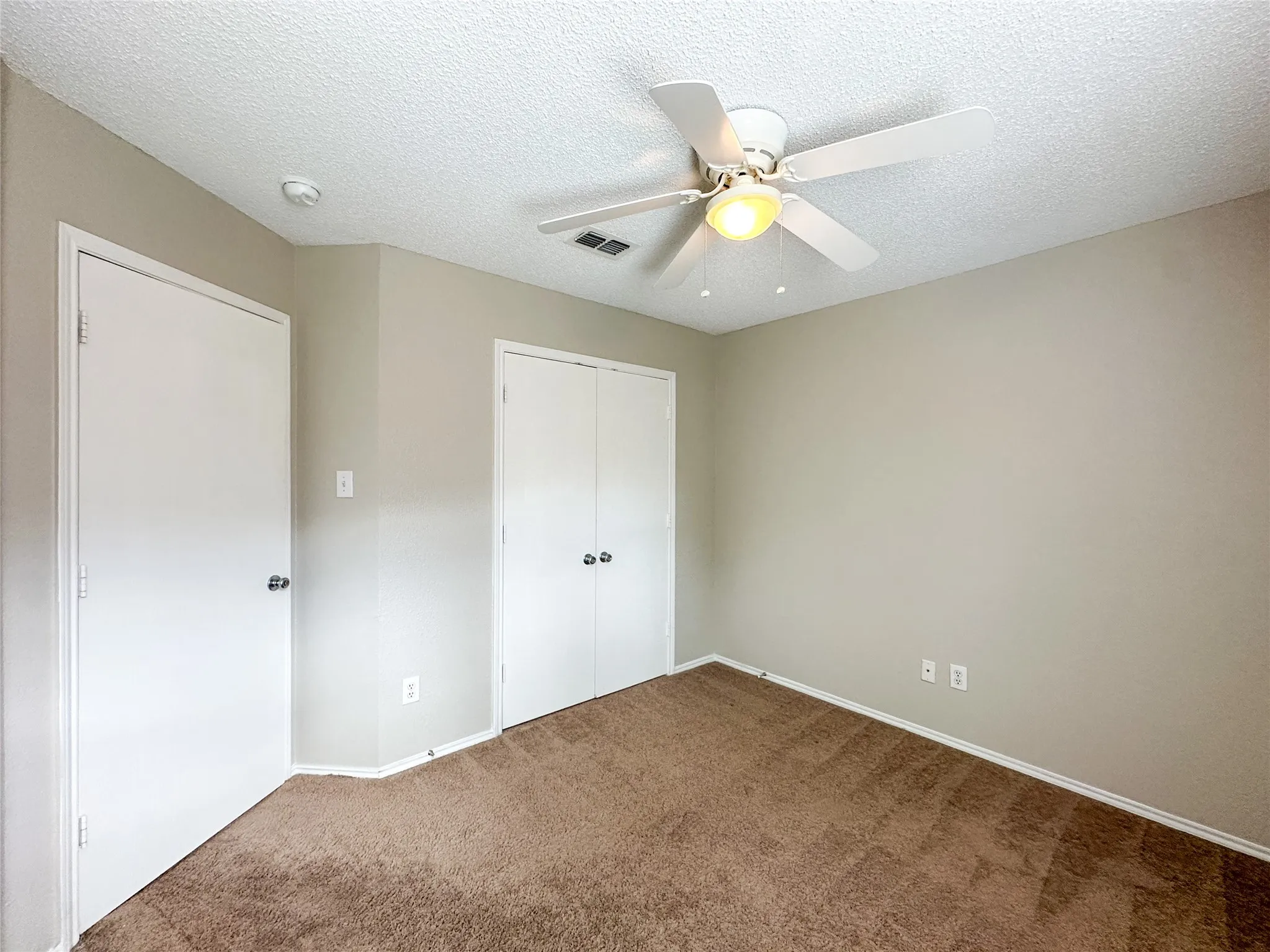Single Family Residence For Sale in Tarrant County , 10245 Brea Canyon Road, Fort Worth, Texas 76108, 4 Bedroom, 2 Bathroom, 2 Garage spaces, 1,825 Sqft, built in 1999, mls#21328545, Real Estate Agent in Fort Worth, Homes For Sale in Tarrant county, Homes For Sale in Fort Worth, Realtor in Fort Worth Texas, Real Estate Brokerage Independent Realty Texas, Luminita Cordes Realtor
