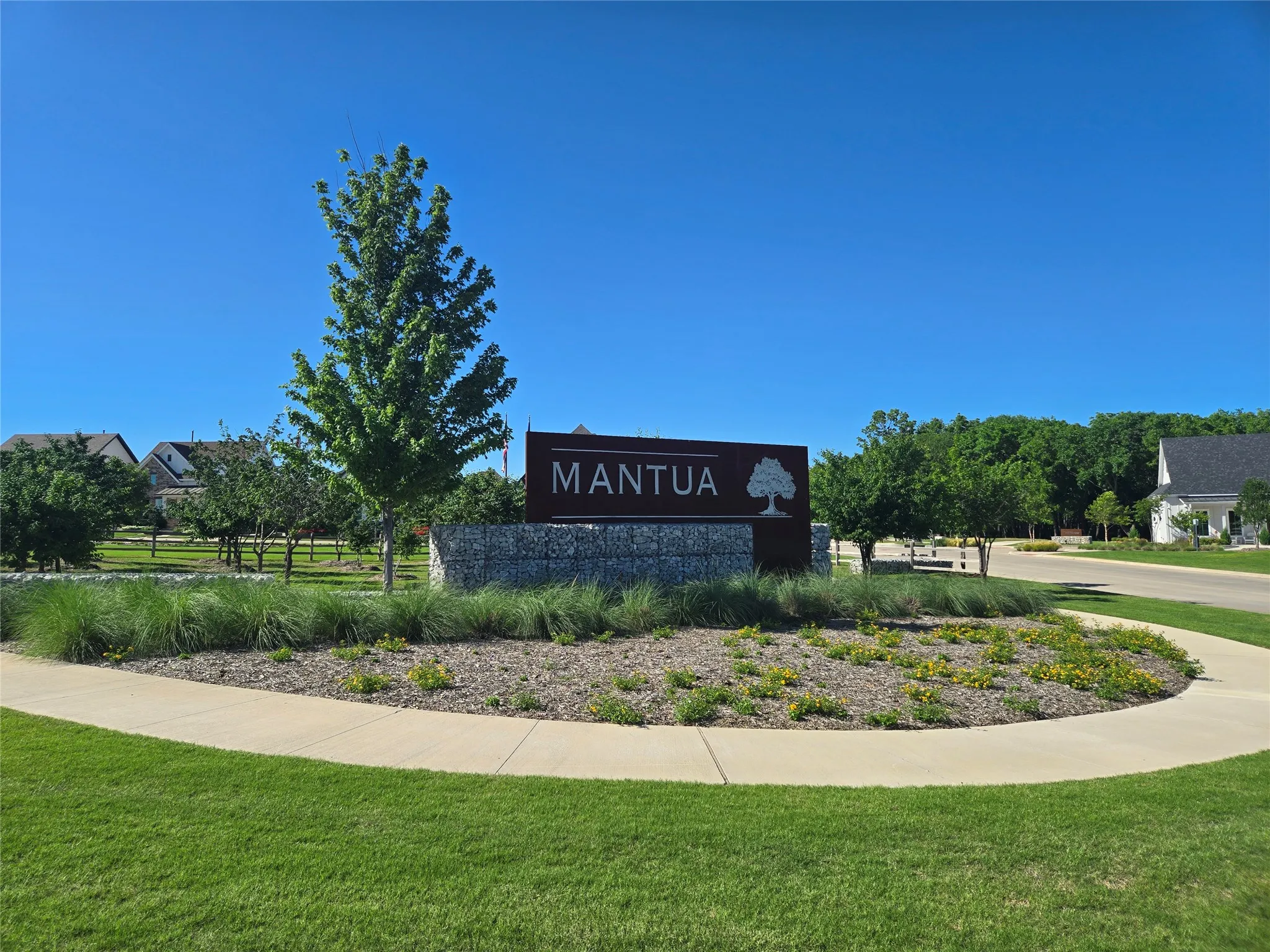 The perfect new hometown for your perfect family! Come visit Mantua today!