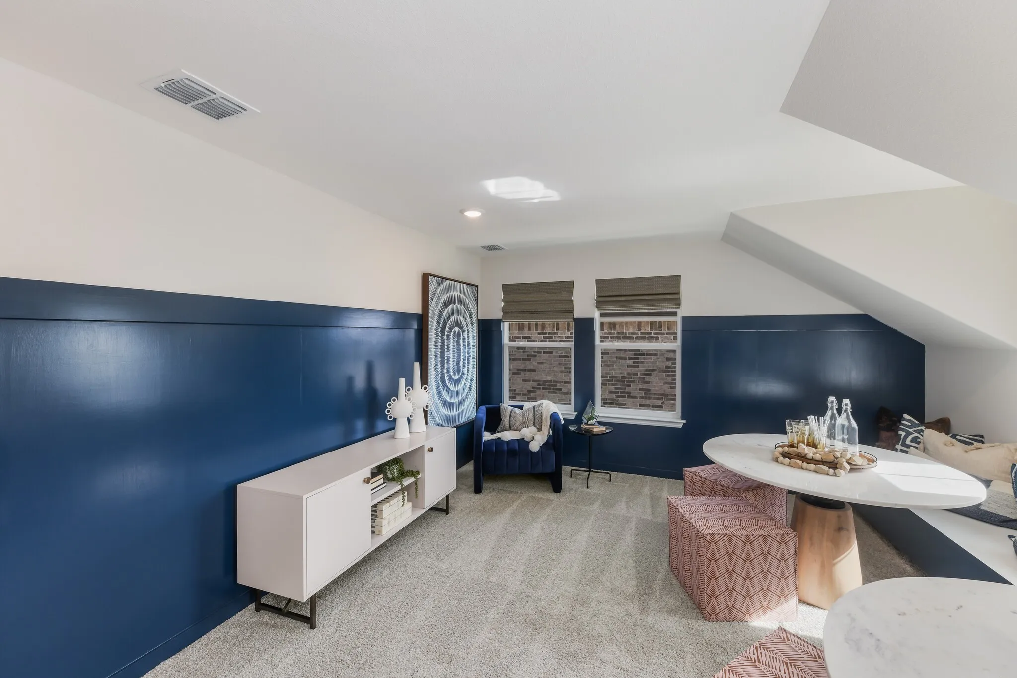 Lots of family fun time to be had in this wonderful game room!
