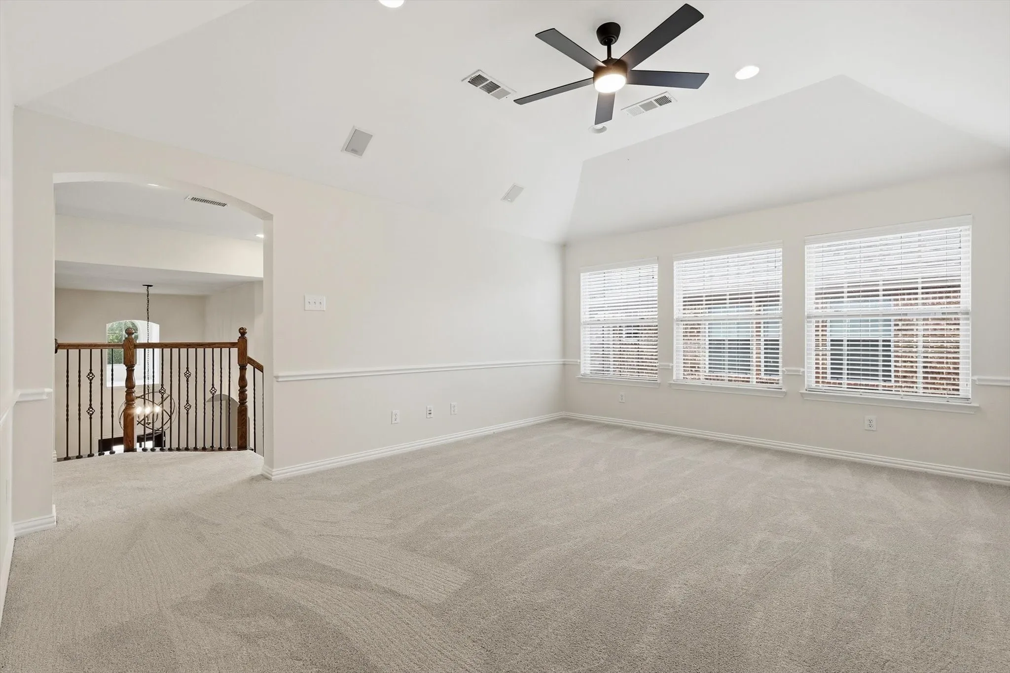 Single Family Residence For Sale in Denton County , 1336 Burnett Drive, Lantana, Texas 76226, 4 Bedroom, 3 Bathroom, 2 Garage spaces, 2,853 Sqft, built in 2007, mls#21294064, Real Estate Agent in Lantana, Homes For Sale in Denton county, Homes For Sale in Lantana, Realtor in Lantana Texas, Real Estate Brokerage Independent Realty Texas, Luminita Cordes Realtor