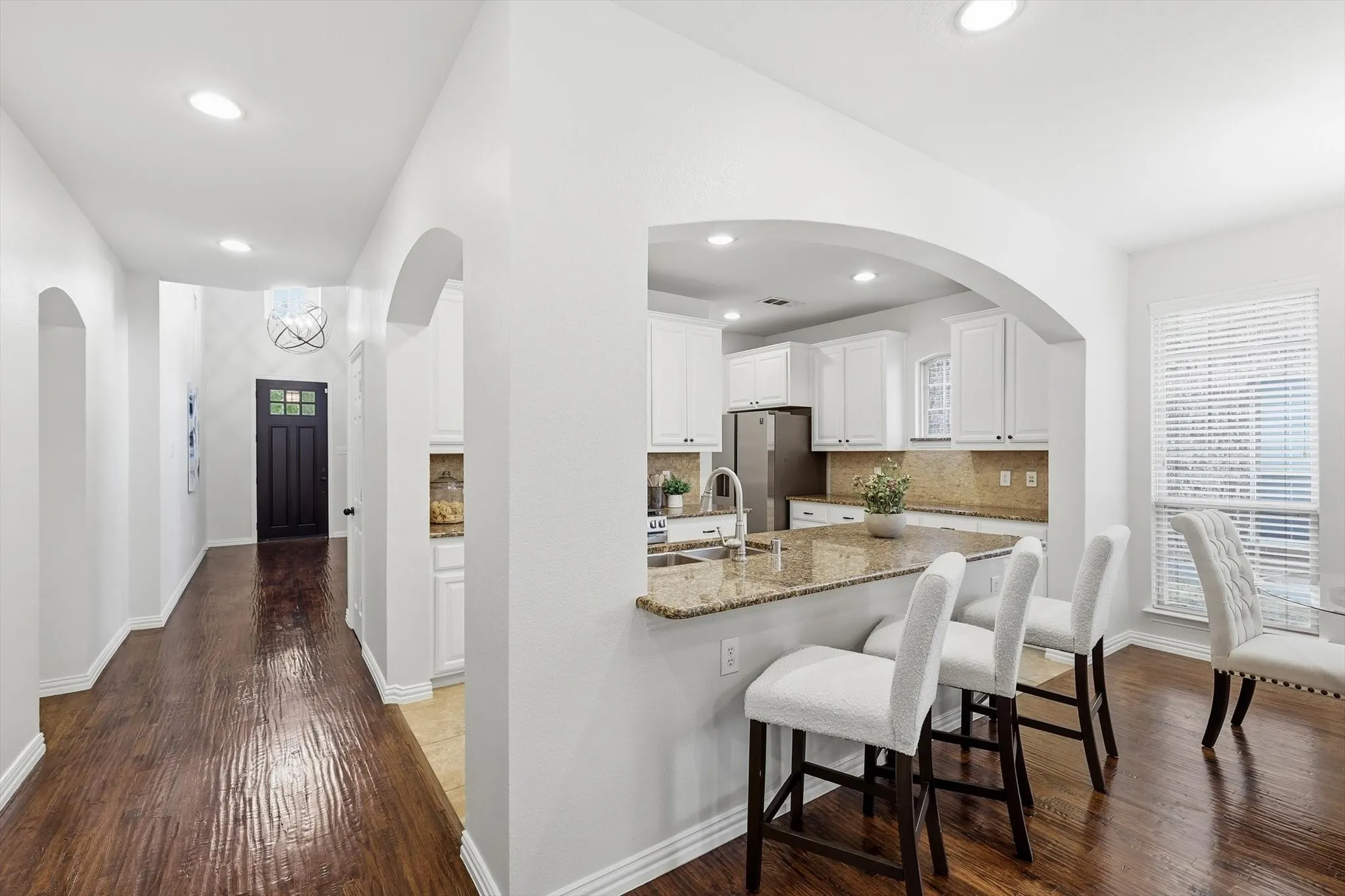 Single Family Residence For Sale in Denton County , 1336 Burnett Drive, Lantana, Texas 76226, 4 Bedroom, 3 Bathroom, 2 Garage spaces, 2,853 Sqft, built in 2007, mls#21294064, Real Estate Agent in Lantana, Homes For Sale in Denton county, Homes For Sale in Lantana, Realtor in Lantana Texas, Real Estate Brokerage Independent Realty Texas, Luminita Cordes Realtor
