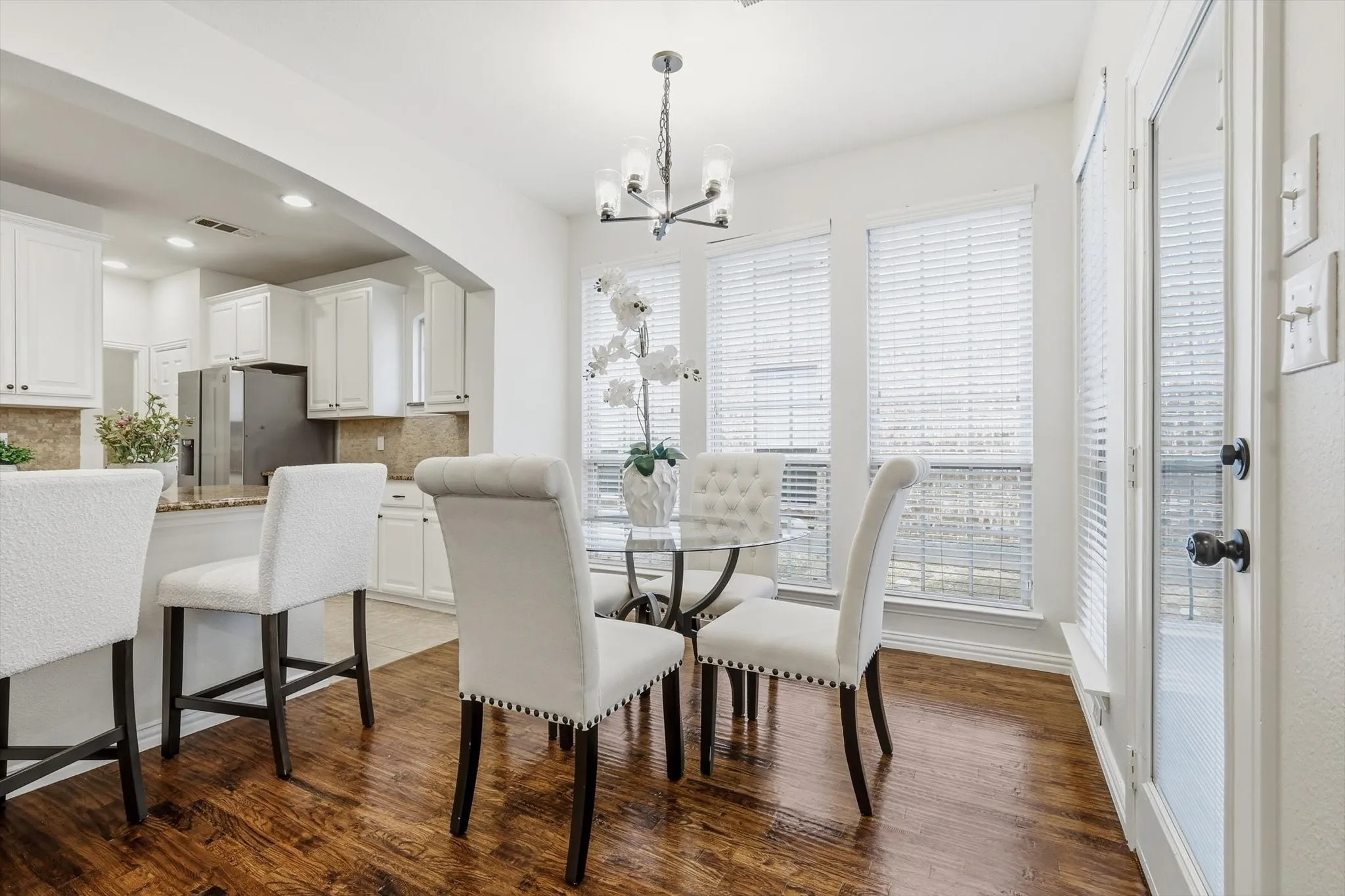 Single Family Residence For Sale in Denton County , 1336 Burnett Drive, Lantana, Texas 76226, 4 Bedroom, 3 Bathroom, 2 Garage spaces, 2,853 Sqft, built in 2007, mls#21294064, Real Estate Agent in Lantana, Homes For Sale in Denton county, Homes For Sale in Lantana, Realtor in Lantana Texas, Real Estate Brokerage Independent Realty Texas, Luminita Cordes Realtor