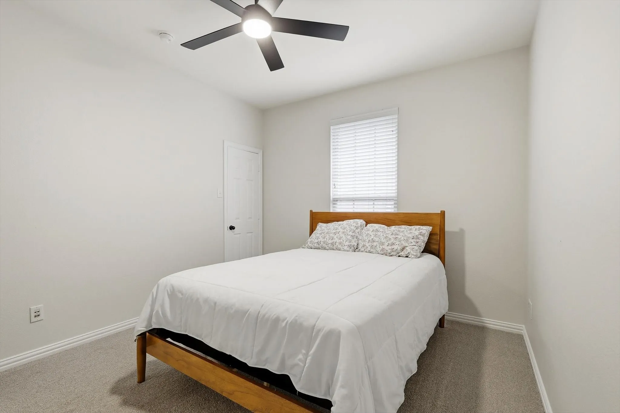 Single Family Residence For Sale in Denton County , 1336 Burnett Drive, Lantana, Texas 76226, 4 Bedroom, 3 Bathroom, 2 Garage spaces, 2,853 Sqft, built in 2007, mls#21294064, Real Estate Agent in Lantana, Homes For Sale in Denton county, Homes For Sale in Lantana, Realtor in Lantana Texas, Real Estate Brokerage Independent Realty Texas, Luminita Cordes Realtor