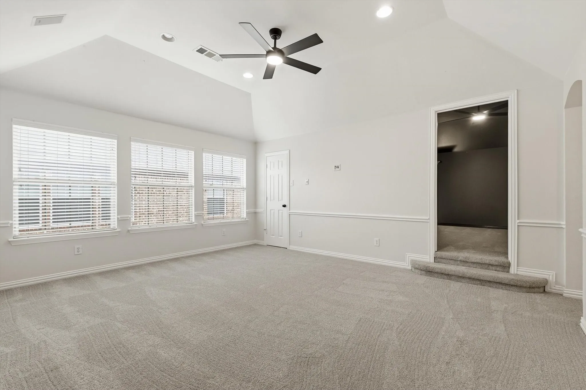Single Family Residence For Sale in Denton County , 1336 Burnett Drive, Lantana, Texas 76226, 4 Bedroom, 3 Bathroom, 2 Garage spaces, 2,853 Sqft, built in 2007, mls#21294064, Real Estate Agent in Lantana, Homes For Sale in Denton county, Homes For Sale in Lantana, Realtor in Lantana Texas, Real Estate Brokerage Independent Realty Texas, Luminita Cordes Realtor