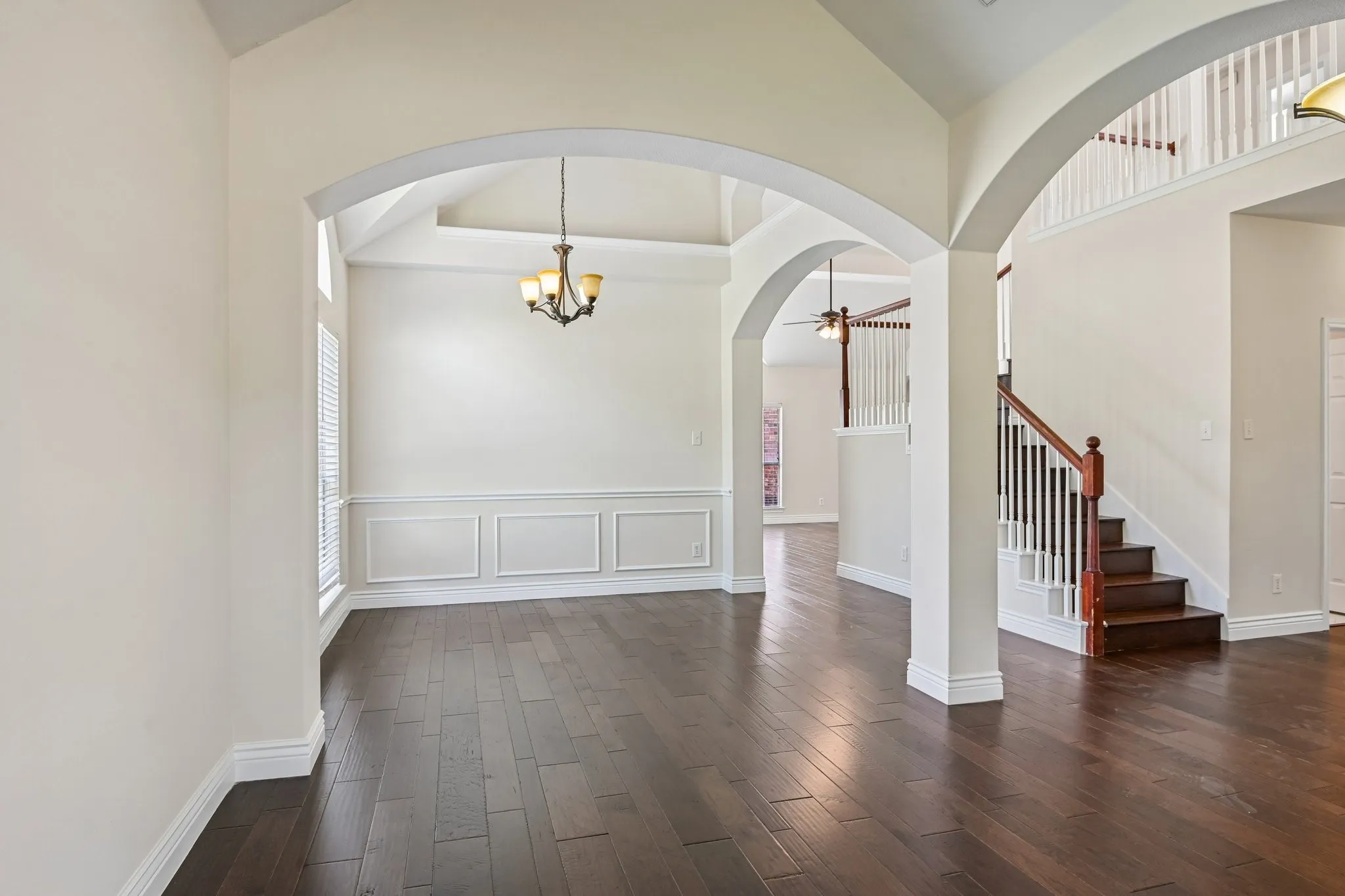 Single Family Residence For Sale in Dallas County , 7917 Southern Hills Lane, Rowlett, Texas 75089, 5 Bedroom, 3 Bathroom, 2 Garage spaces, 2,524 Sqft, built in 2001, mls#21324905, Real Estate Agent in Rowlett, Homes For Sale in Dallas county, Homes For Sale in Rowlett, Realtor in Rowlett Texas, Real Estate Brokerage Independent Realty Texas, Luminita Cordes Realtor