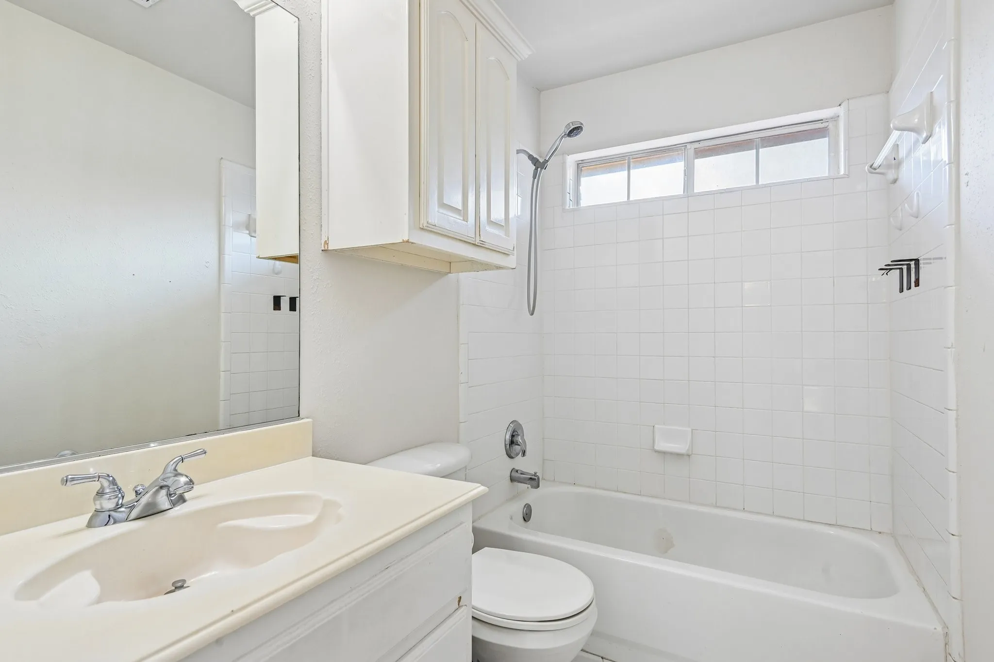 Single Family Residence For Sale in Dallas County , 7917 Southern Hills Lane, Rowlett, Texas 75089, 5 Bedroom, 3 Bathroom, 2 Garage spaces, 2,524 Sqft, built in 2001, mls#21324905, Real Estate Agent in Rowlett, Homes For Sale in Dallas county, Homes For Sale in Rowlett, Realtor in Rowlett Texas, Real Estate Brokerage Independent Realty Texas, Luminita Cordes Realtor