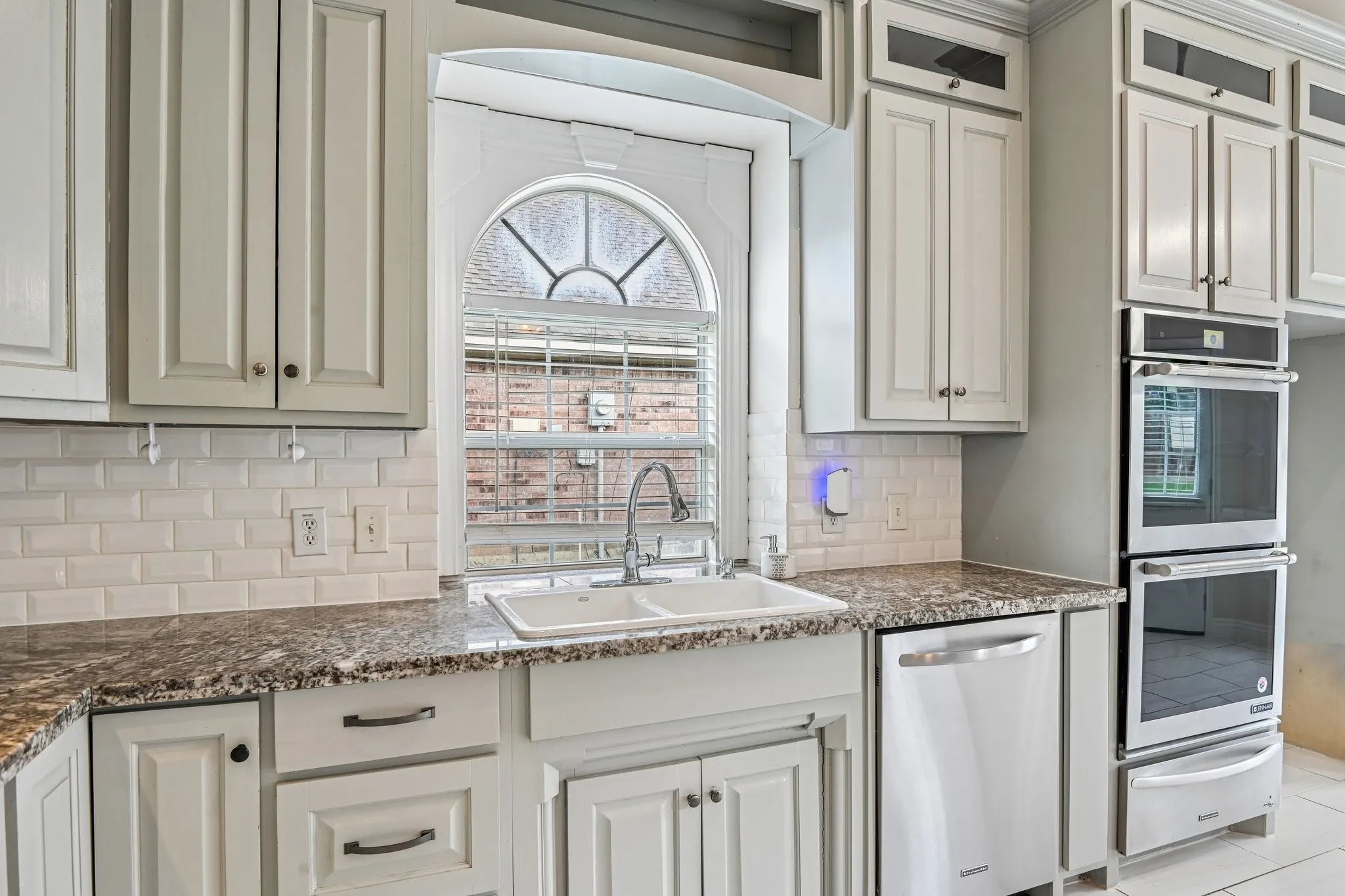 Single Family Residence For Sale in Dallas County , 7917 Southern Hills Lane, Rowlett, Texas 75089, 5 Bedroom, 3 Bathroom, 2 Garage spaces, 2,524 Sqft, built in 2001, mls#21324905, Real Estate Agent in Rowlett, Homes For Sale in Dallas county, Homes For Sale in Rowlett, Realtor in Rowlett Texas, Real Estate Brokerage Independent Realty Texas, Luminita Cordes Realtor