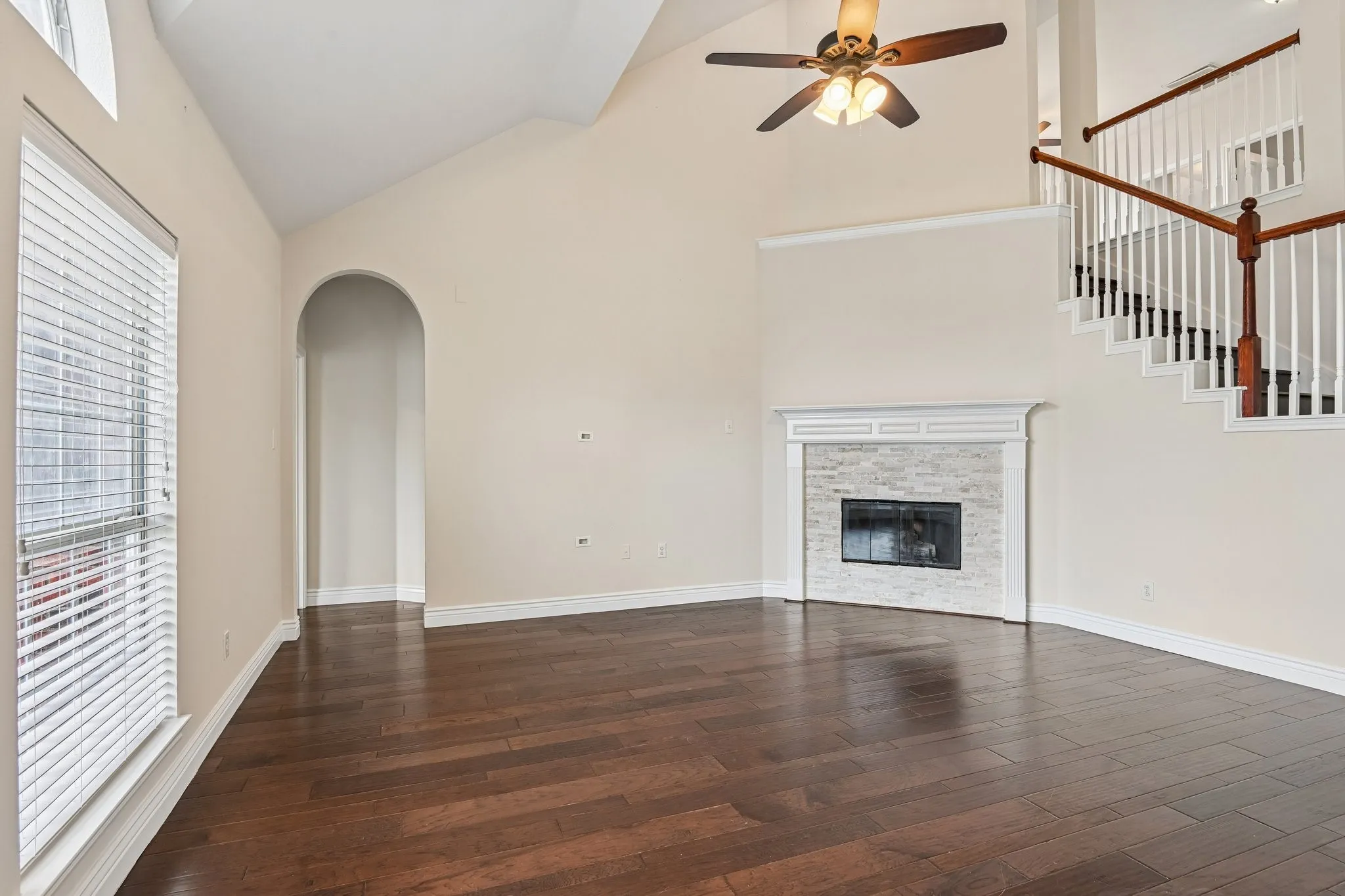 Single Family Residence For Sale in Dallas County , 7917 Southern Hills Lane, Rowlett, Texas 75089, 5 Bedroom, 3 Bathroom, 2 Garage spaces, 2,524 Sqft, built in 2001, mls#21324905, Real Estate Agent in Rowlett, Homes For Sale in Dallas county, Homes For Sale in Rowlett, Realtor in Rowlett Texas, Real Estate Brokerage Independent Realty Texas, Luminita Cordes Realtor